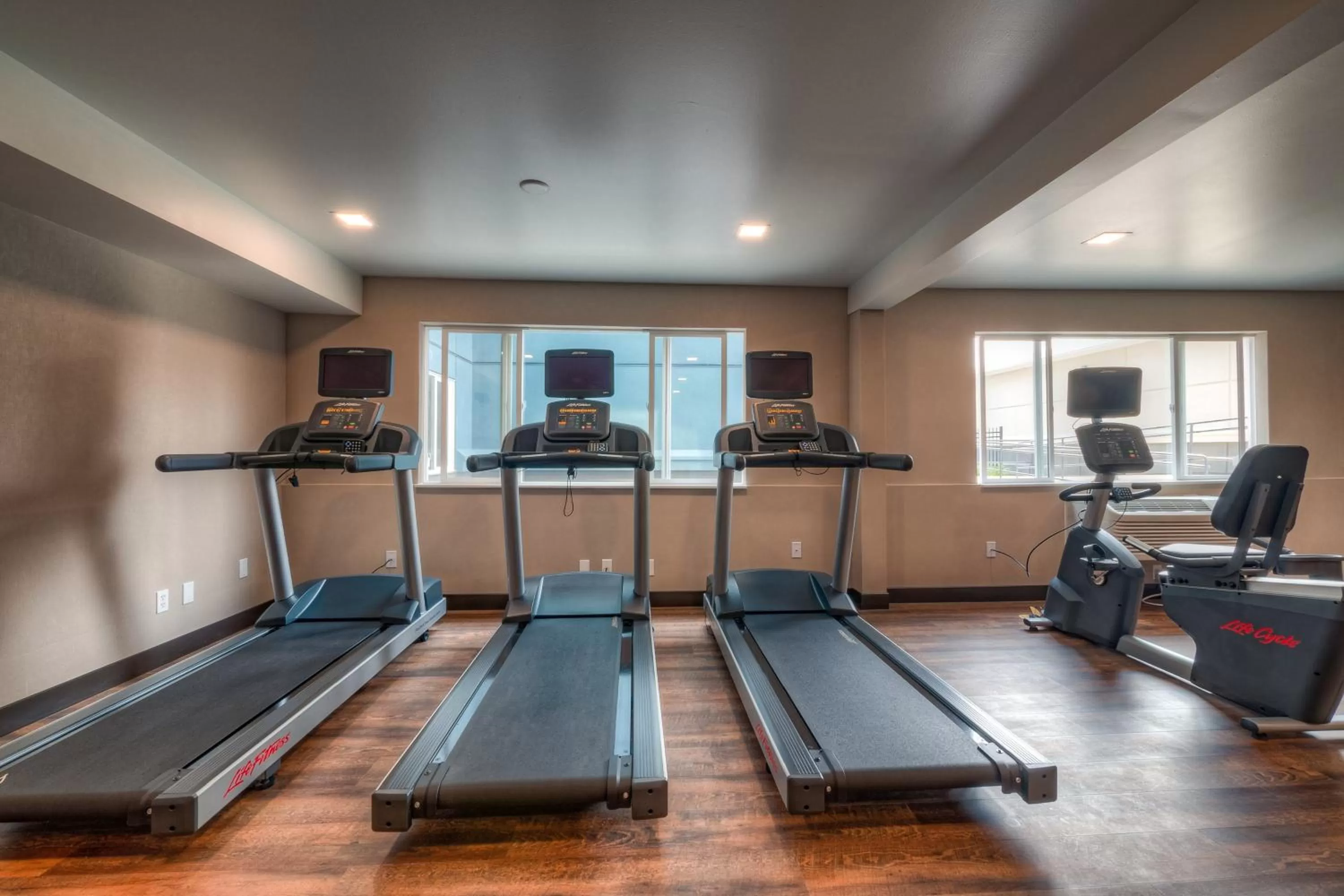 Fitness centre/facilities in Holiday Inn Tacoma Mall by IHG