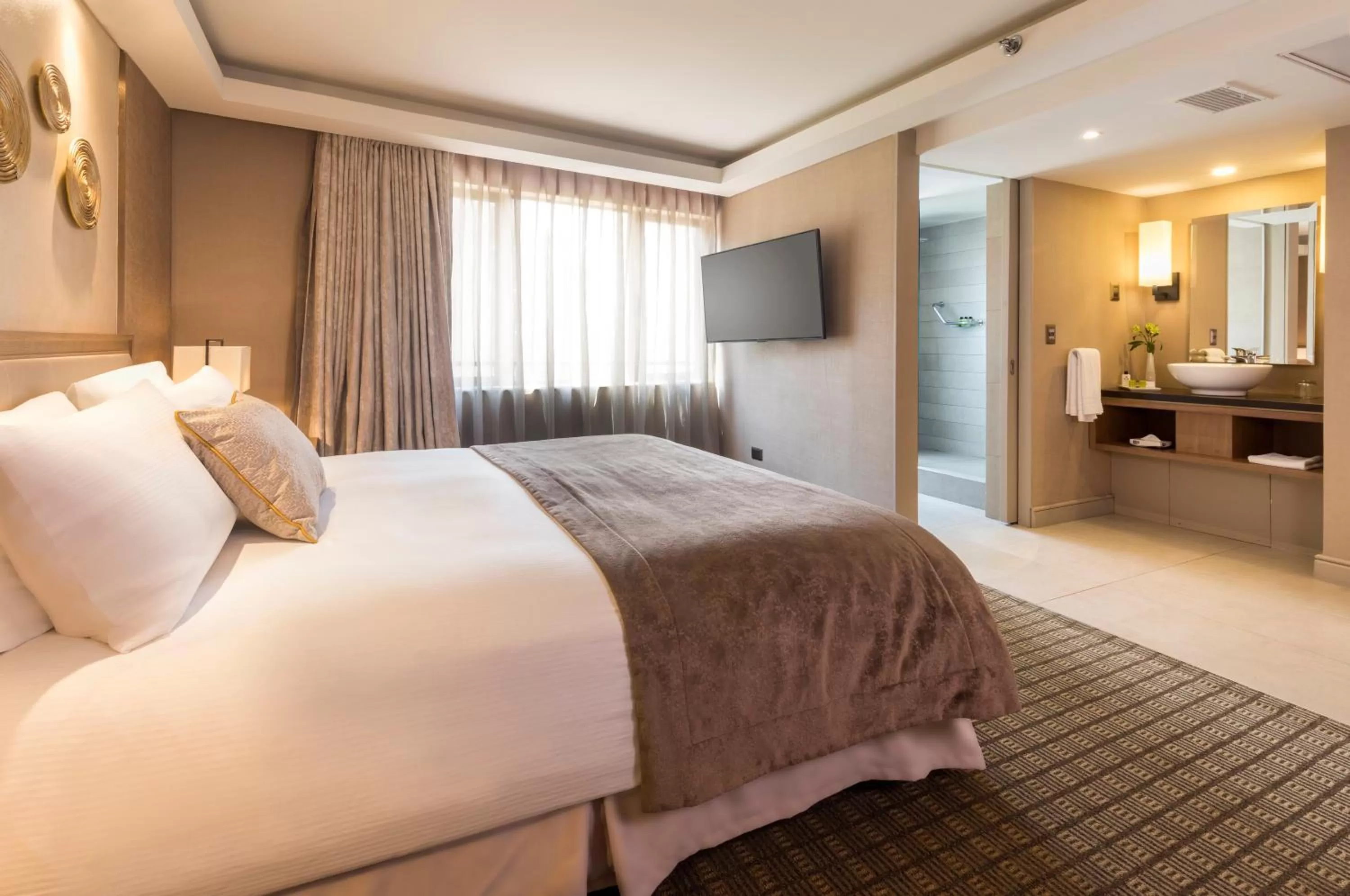 Photo of the whole room, Bed in InterContinental Santiago by IHG