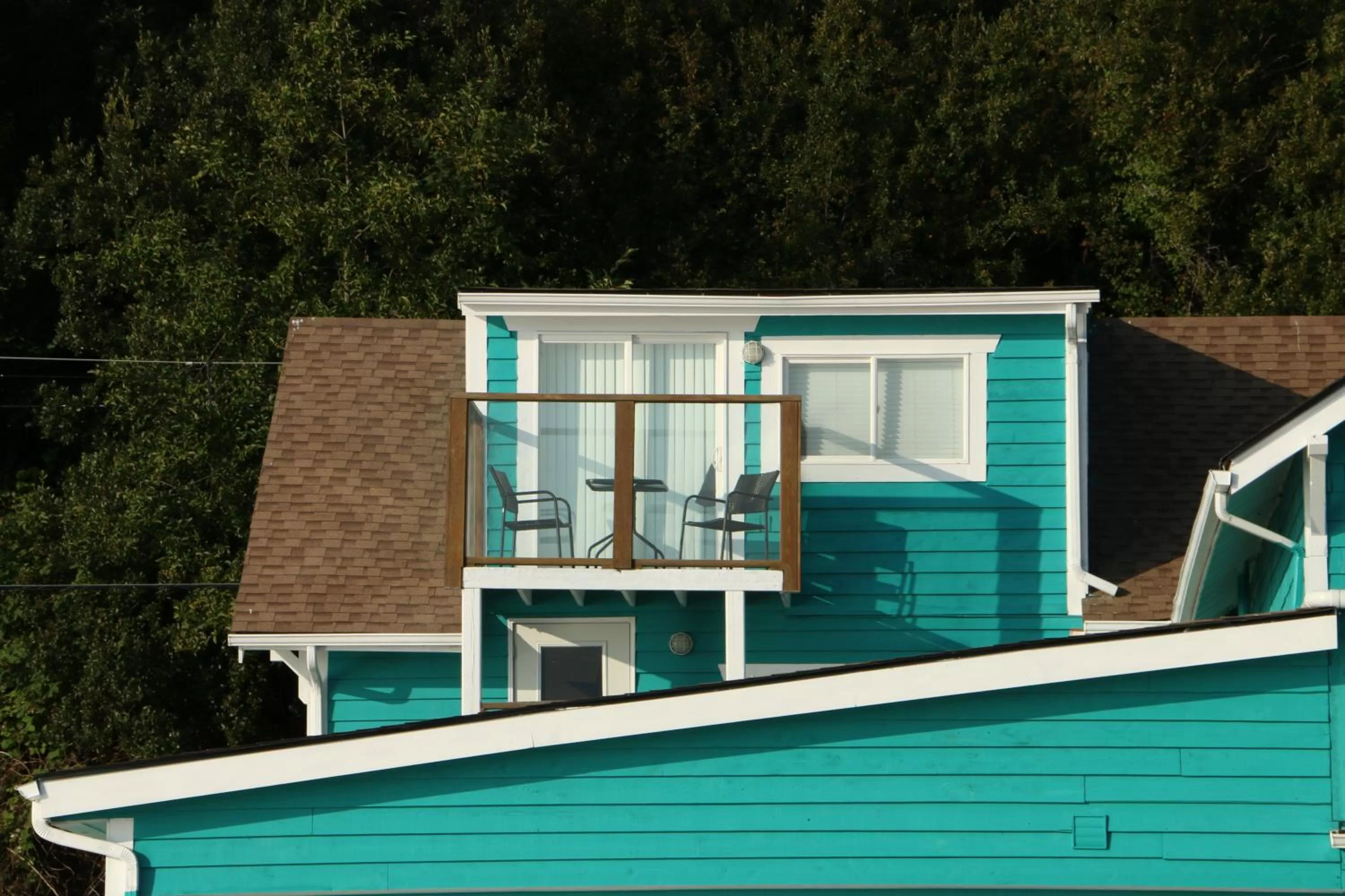 Property building in Nimpkish Hotel