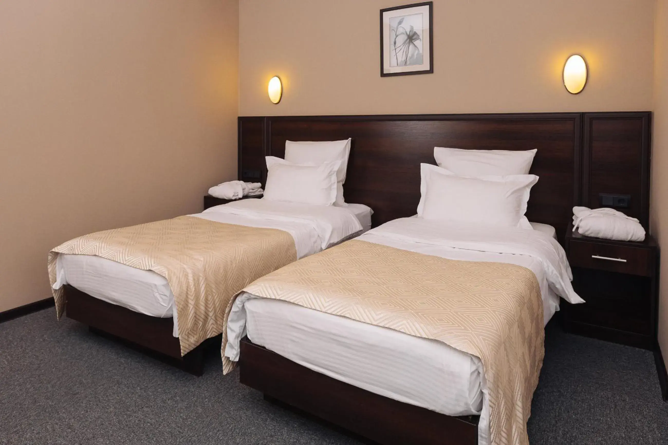 Shower, Bed in Best Western Plus Atakent Park Hotel
