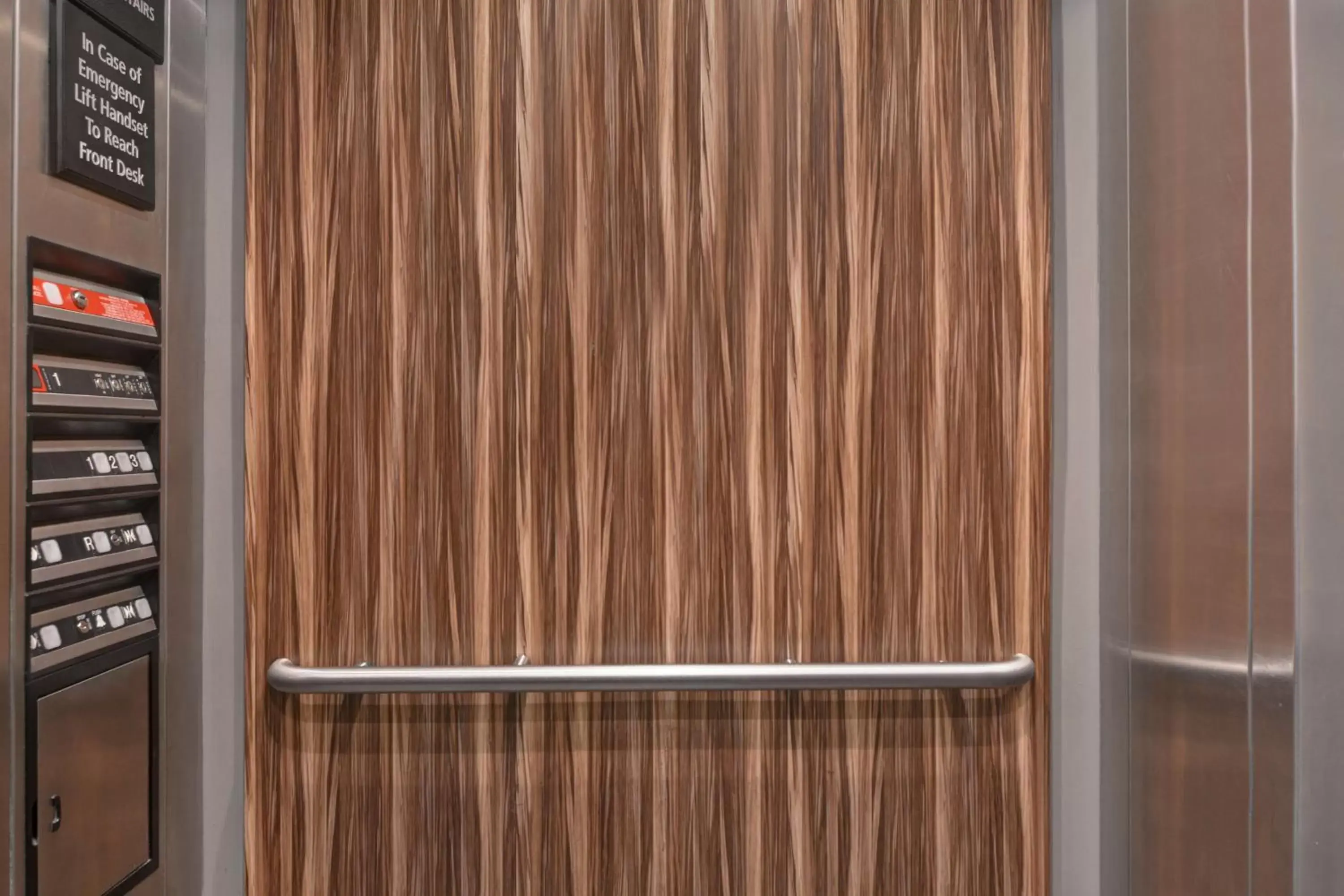 Property building in Hampton Inn Anderson Property building in Hampton Inn Anderson