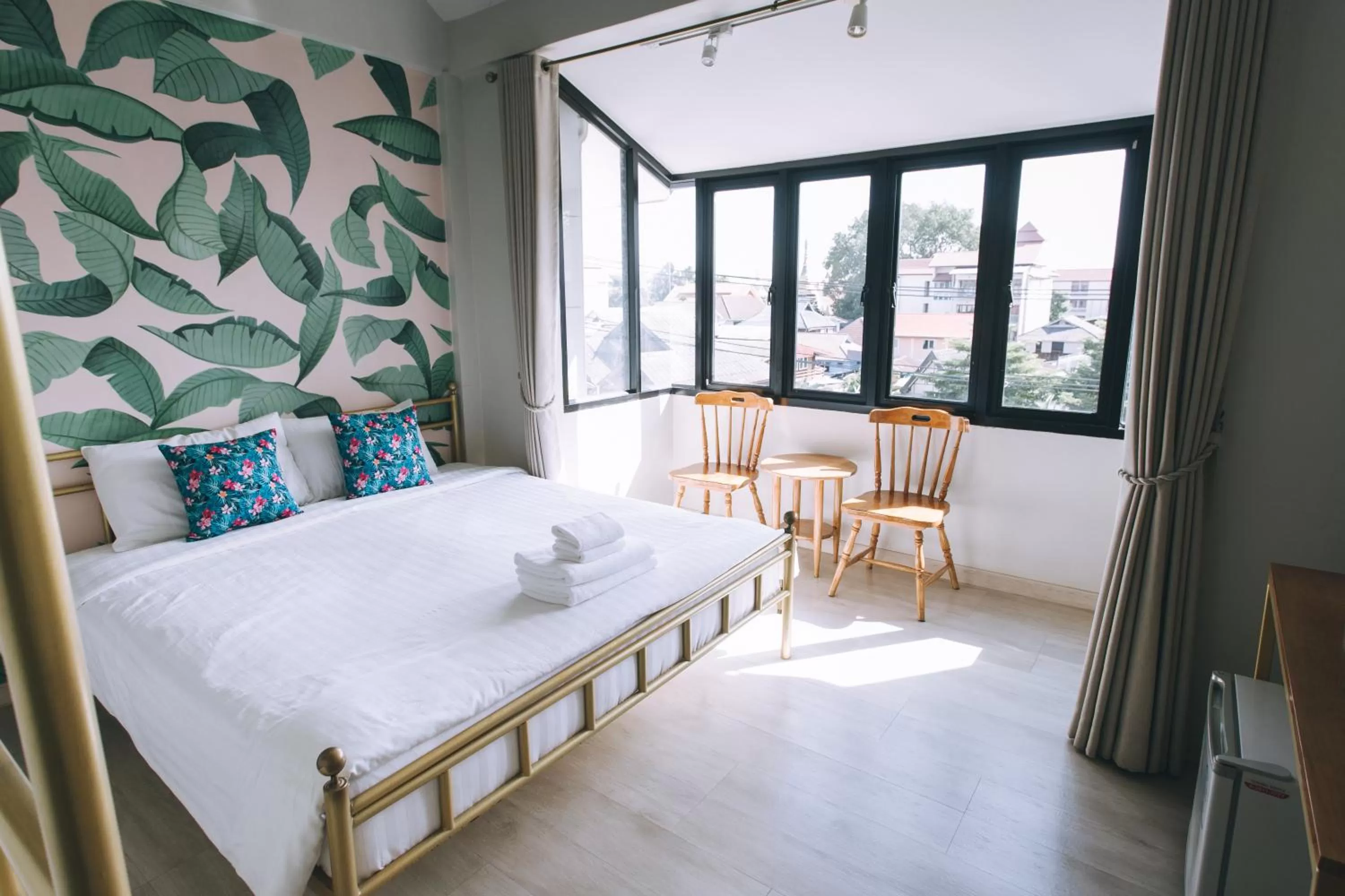 Bedroom, Bed in J's Cafe and Poshtel