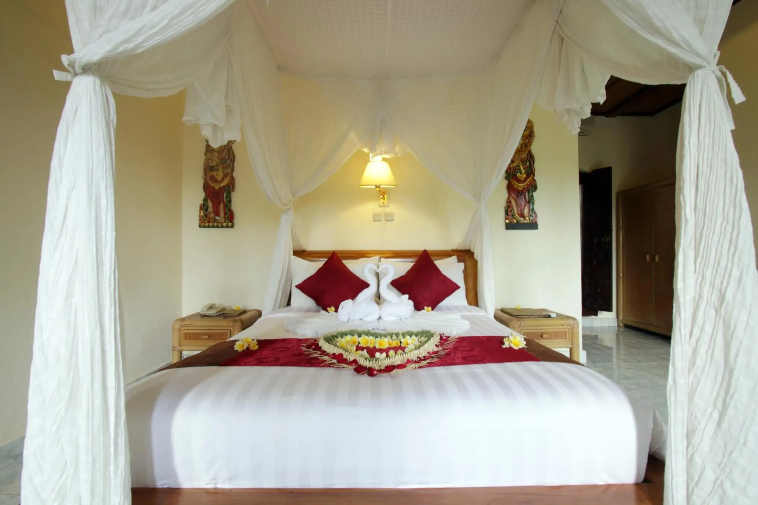 bunk bed, Bed in Nick's Hidden Cottages by Mahaputra-CHSE Certified