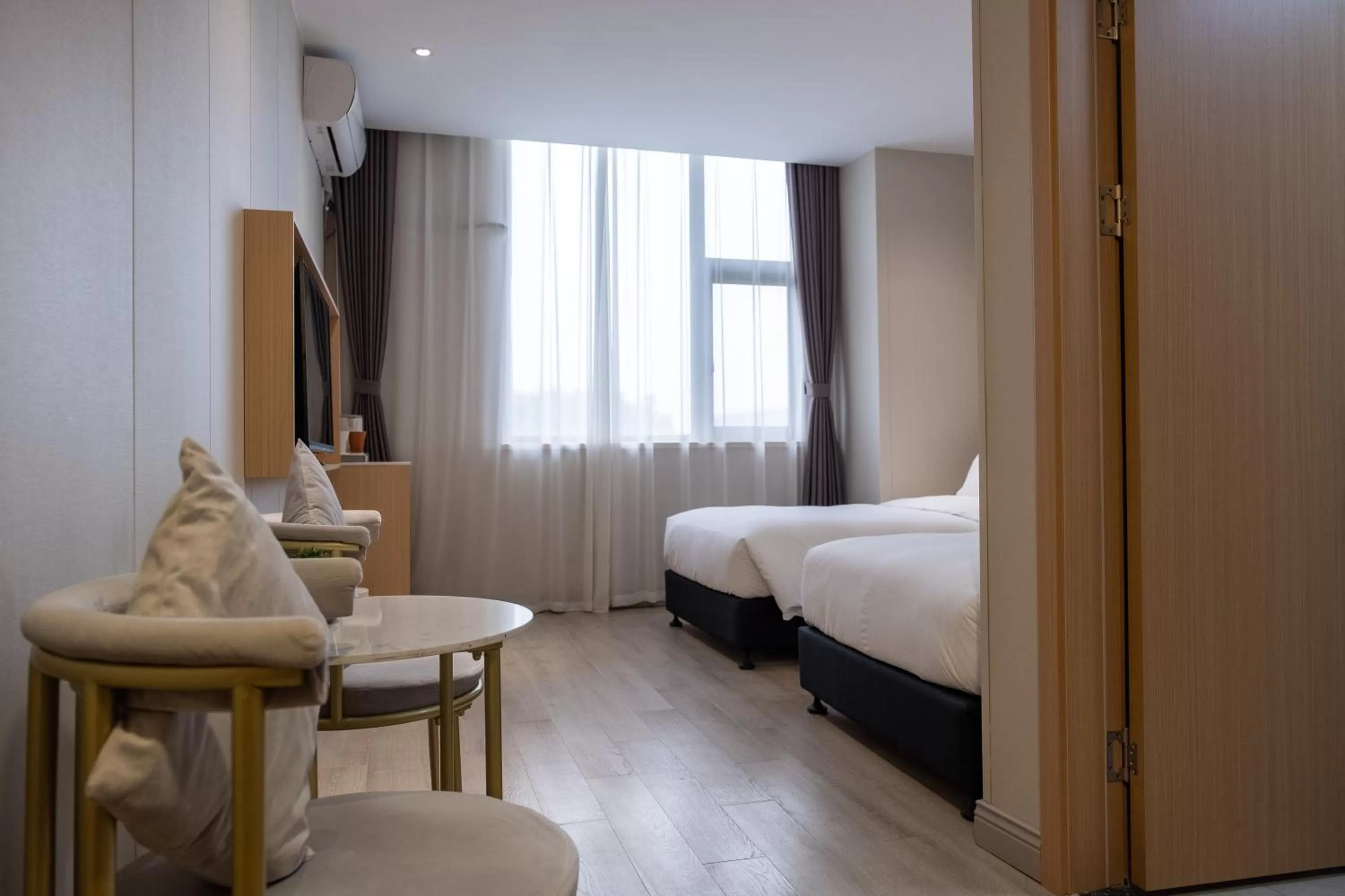 Bed in Shanghai JOYFUL YARD Hotel-Free shuttle bus to Pudong Airport and Disneyland