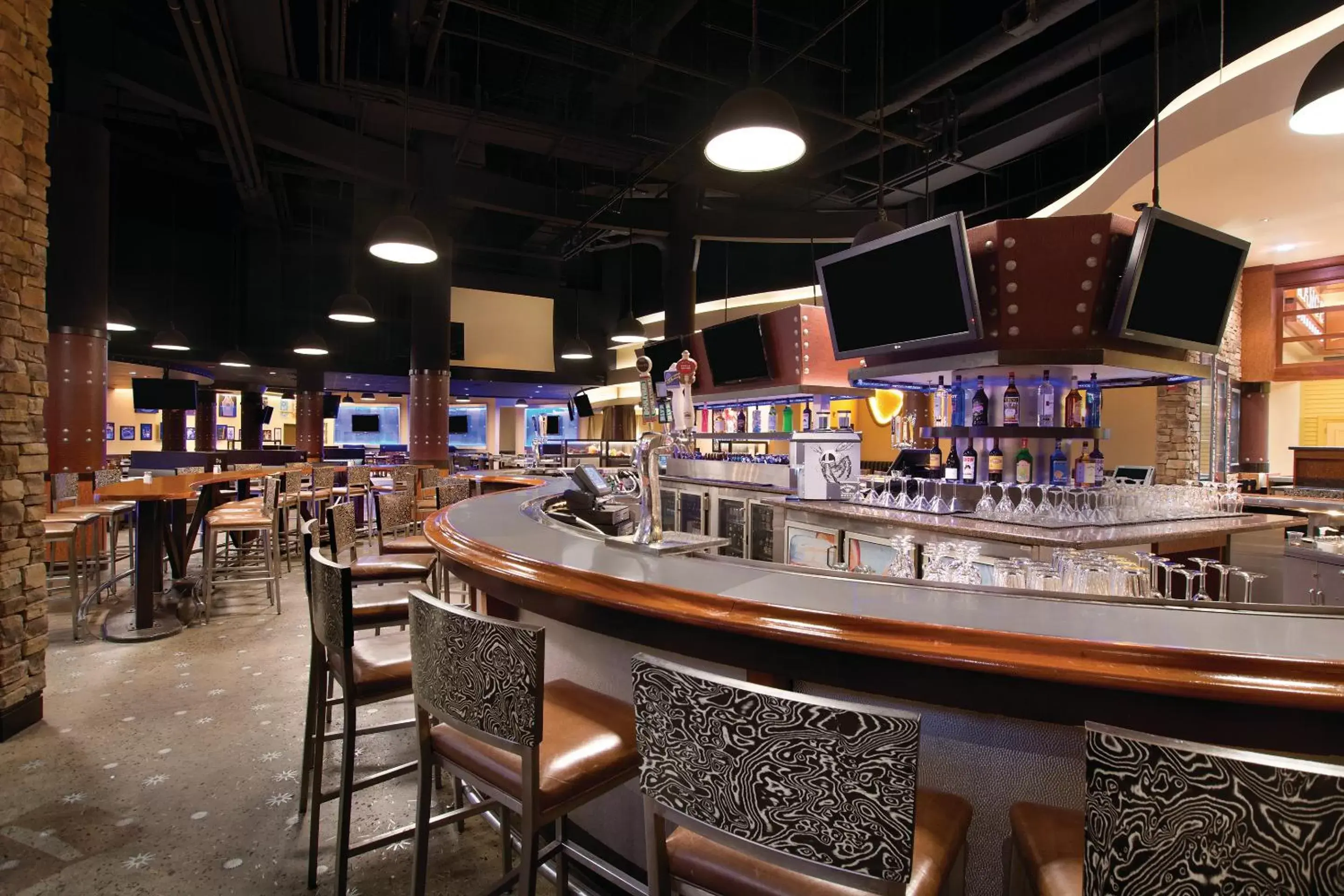 Restaurant/places to eat, Lounge/Bar in Harrah's North Kansas City Hotel & Casino