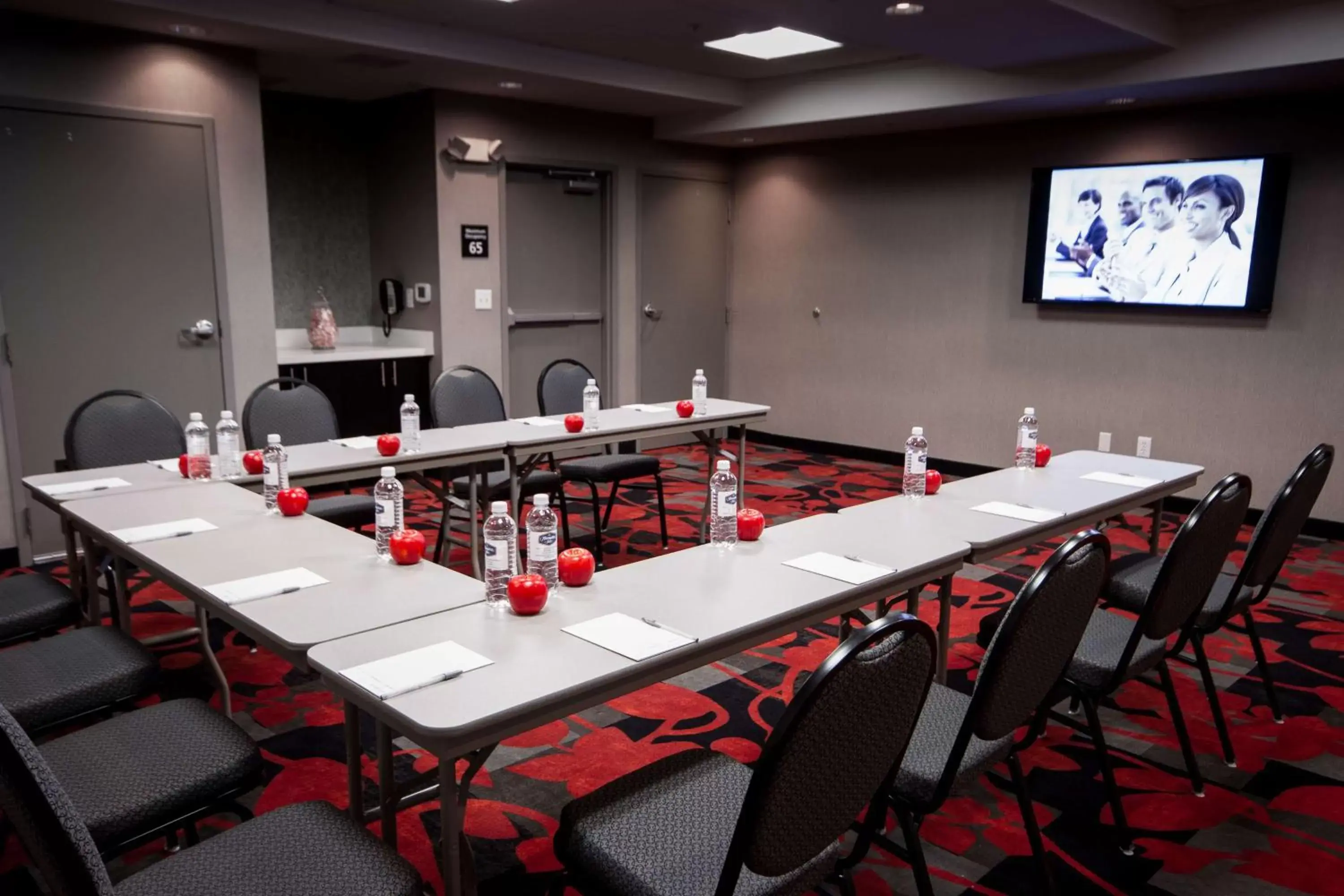 Meeting/conference room in Hampton Inn and Suites Roanoke Airport/Valley View Mall