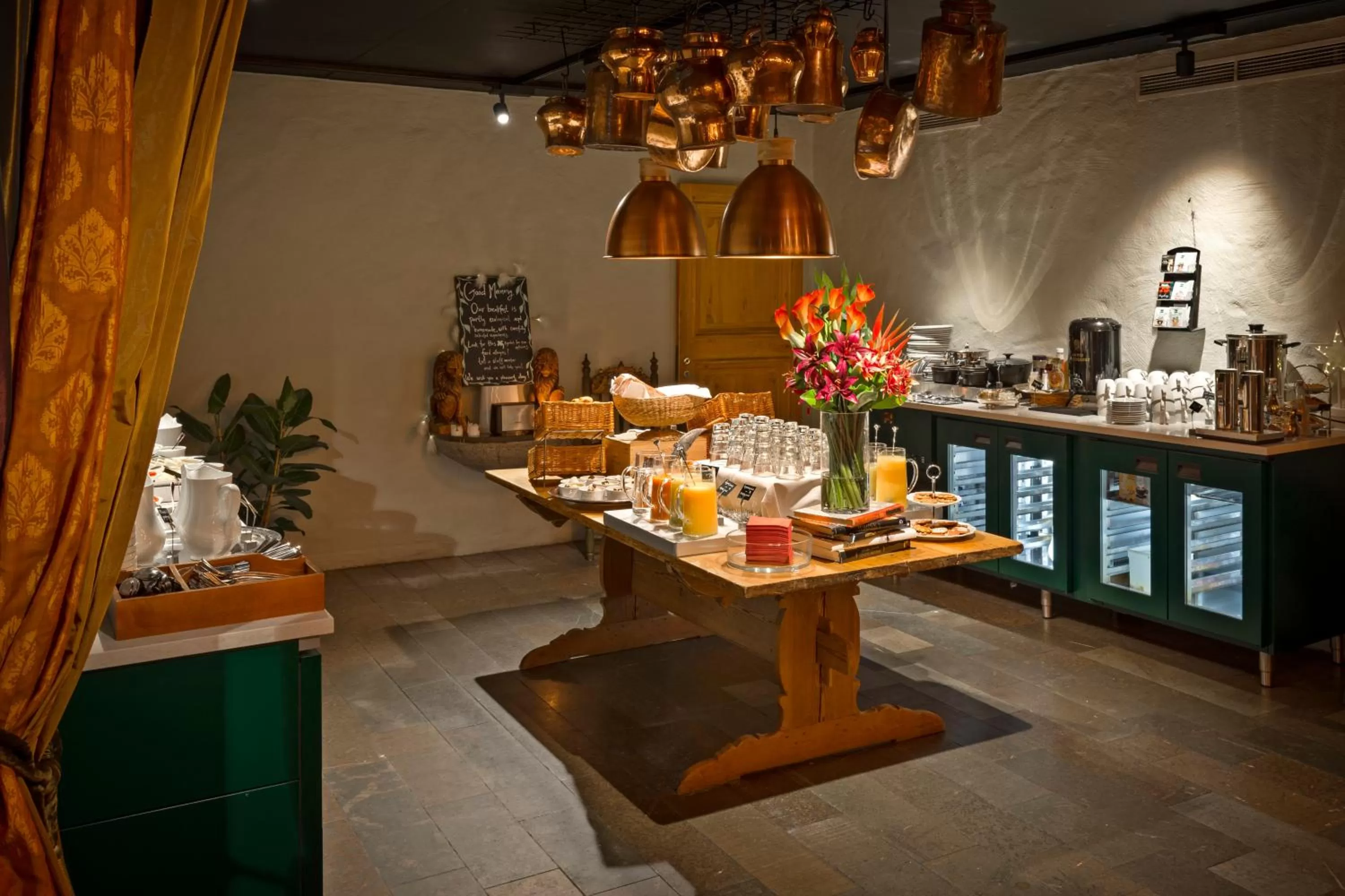 Buffet breakfast in Victory Hotel