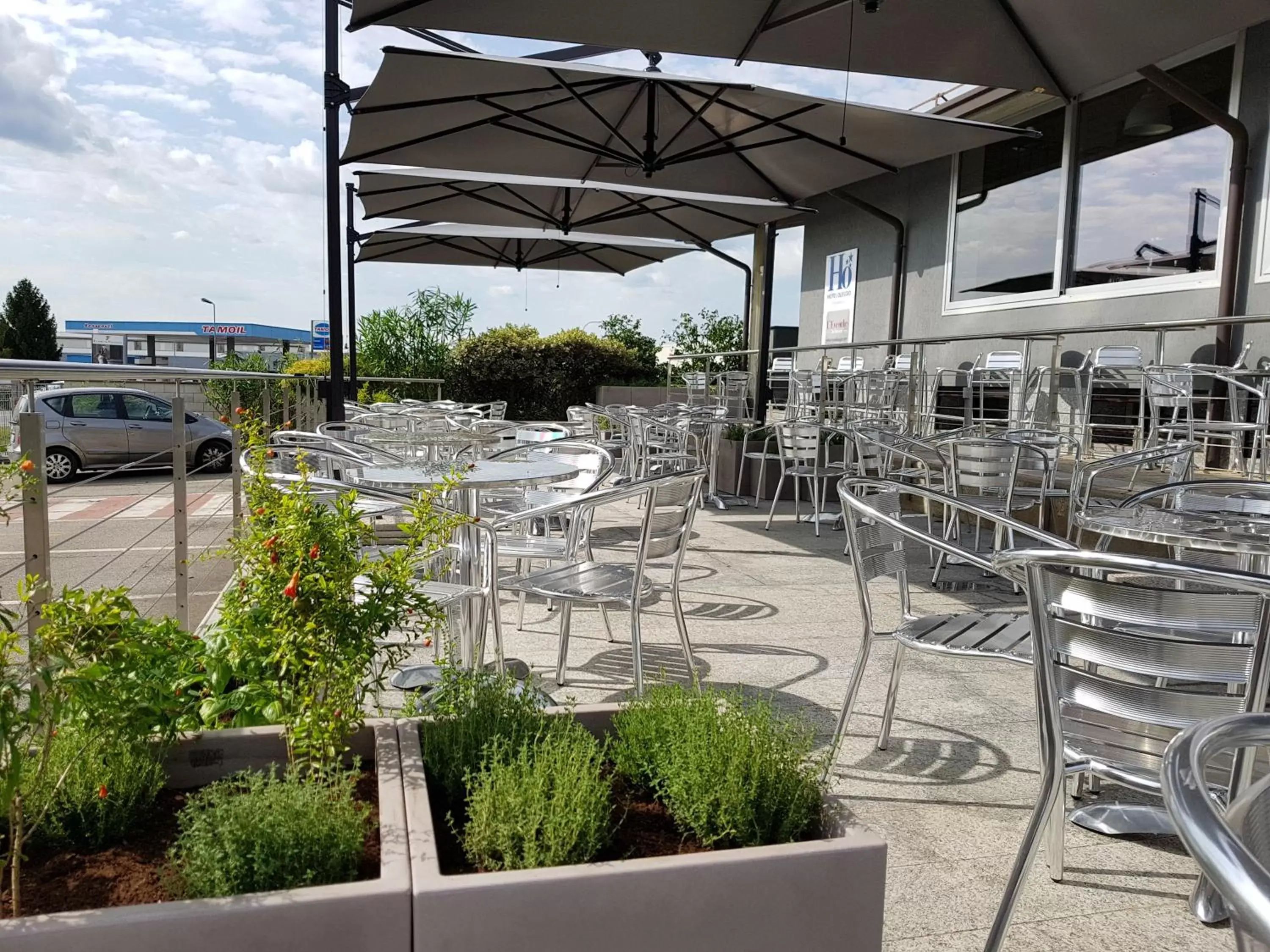 Patio in Hotel Oleggio Malpensa