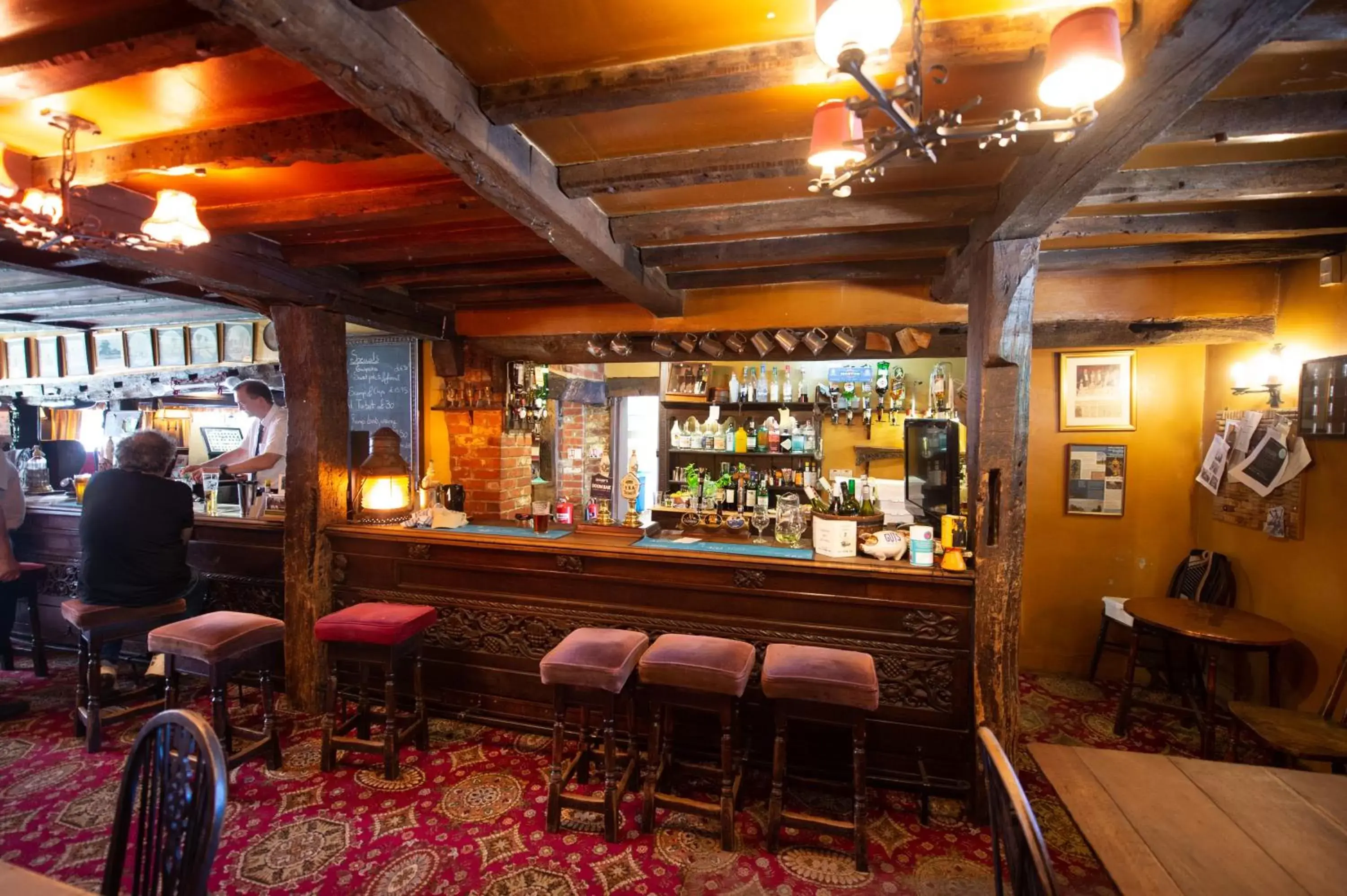 Lounge or bar, Lounge/Bar in The Withies Inn