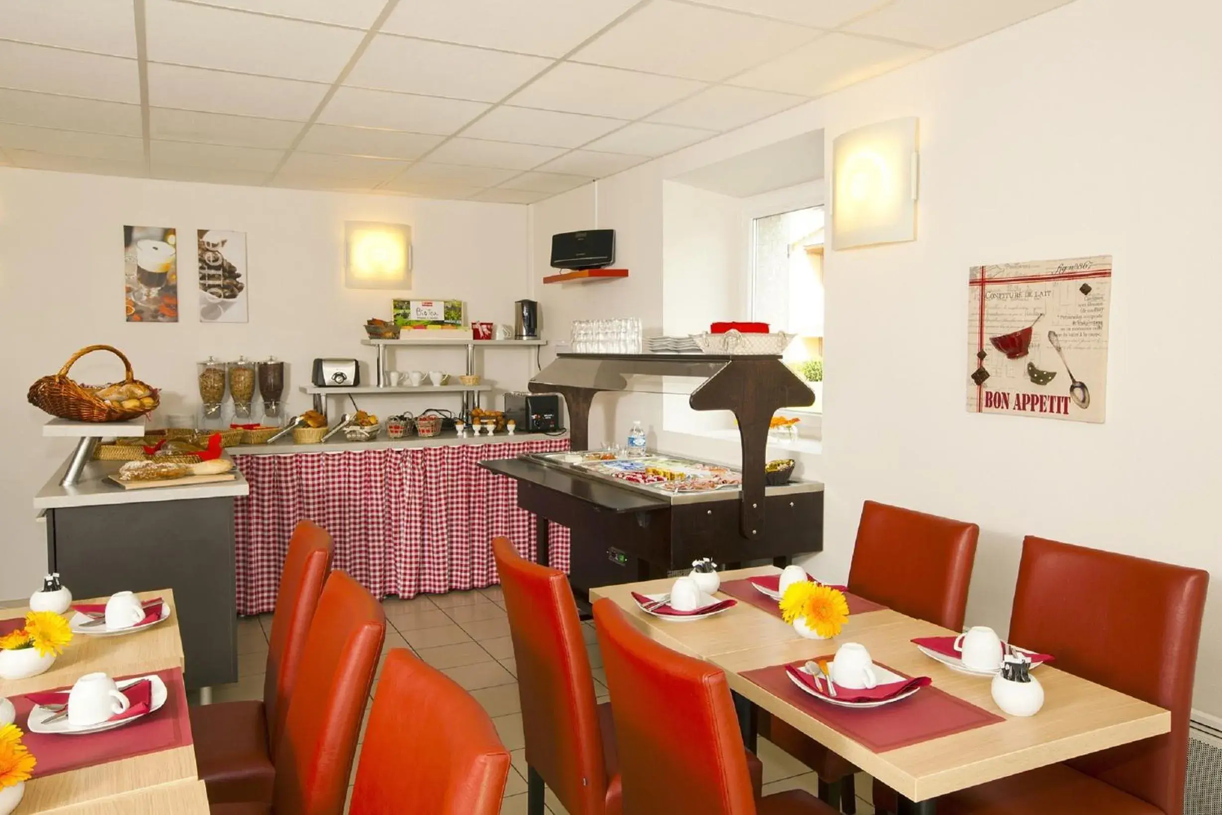 Restaurant/Places to Eat in Residhome Geneve Prevessin Le Carre d'Or