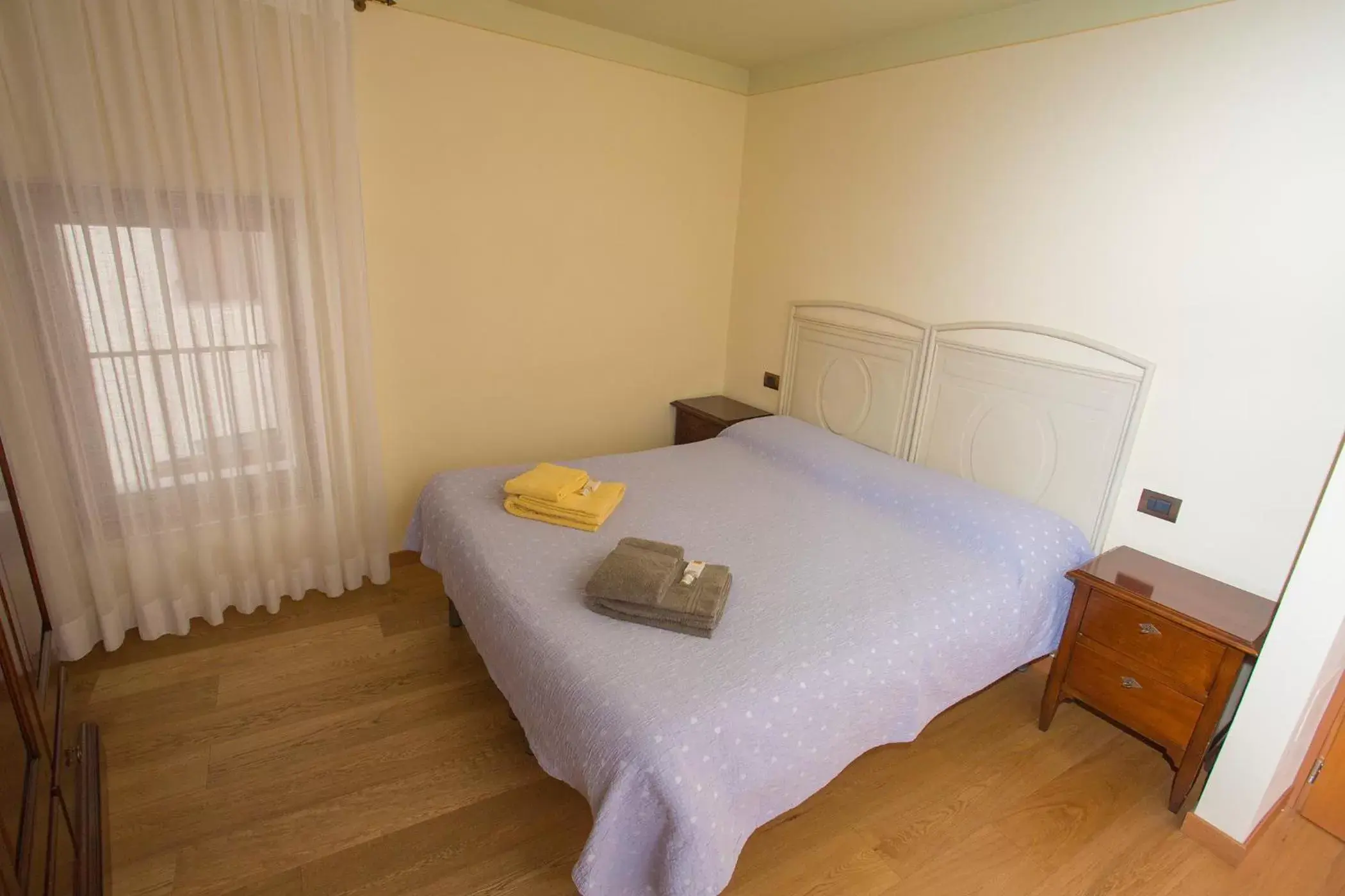 Double or Twin Room with Bathroom - single occupancy in B&B da Toi Double or Twin Room with Bathroom - single occupancy in B&B da Toi