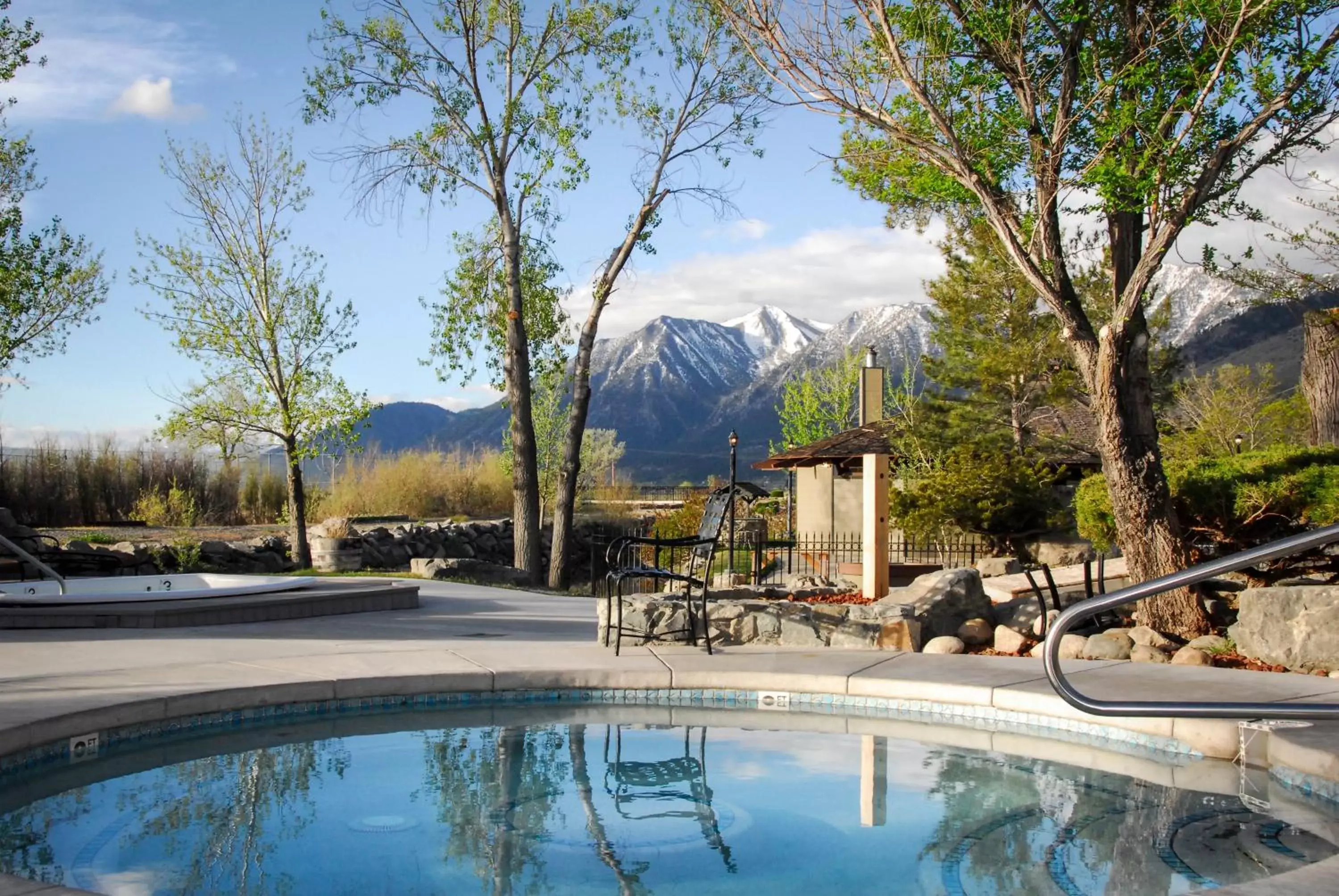 Hot Spring Bath, Swimming Pool in Holiday Inn Club Vacations - David Walley's Resort, an IHG Hotel