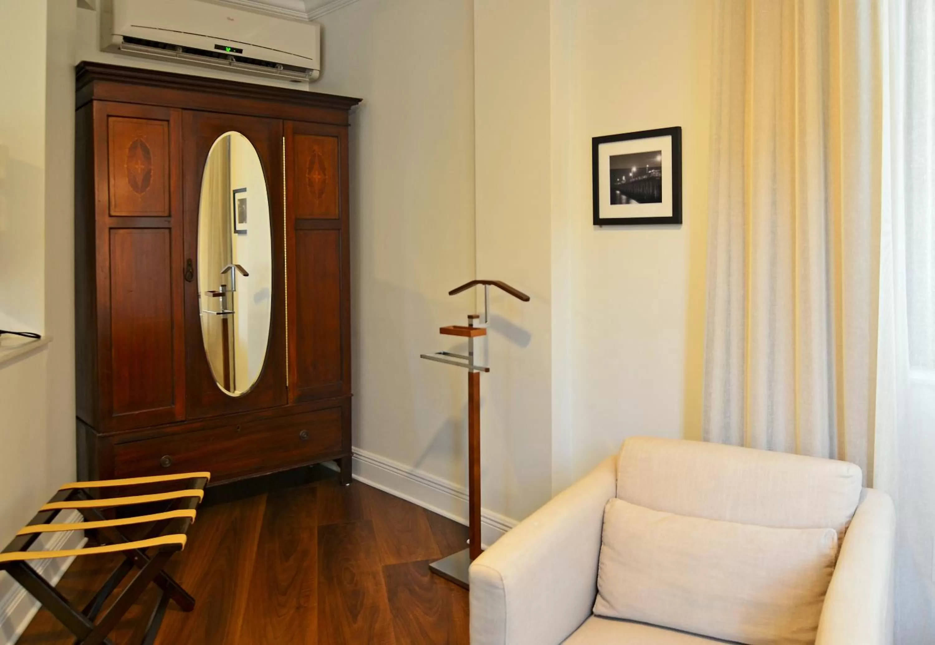 Decorative detail in Hotel St. Michel