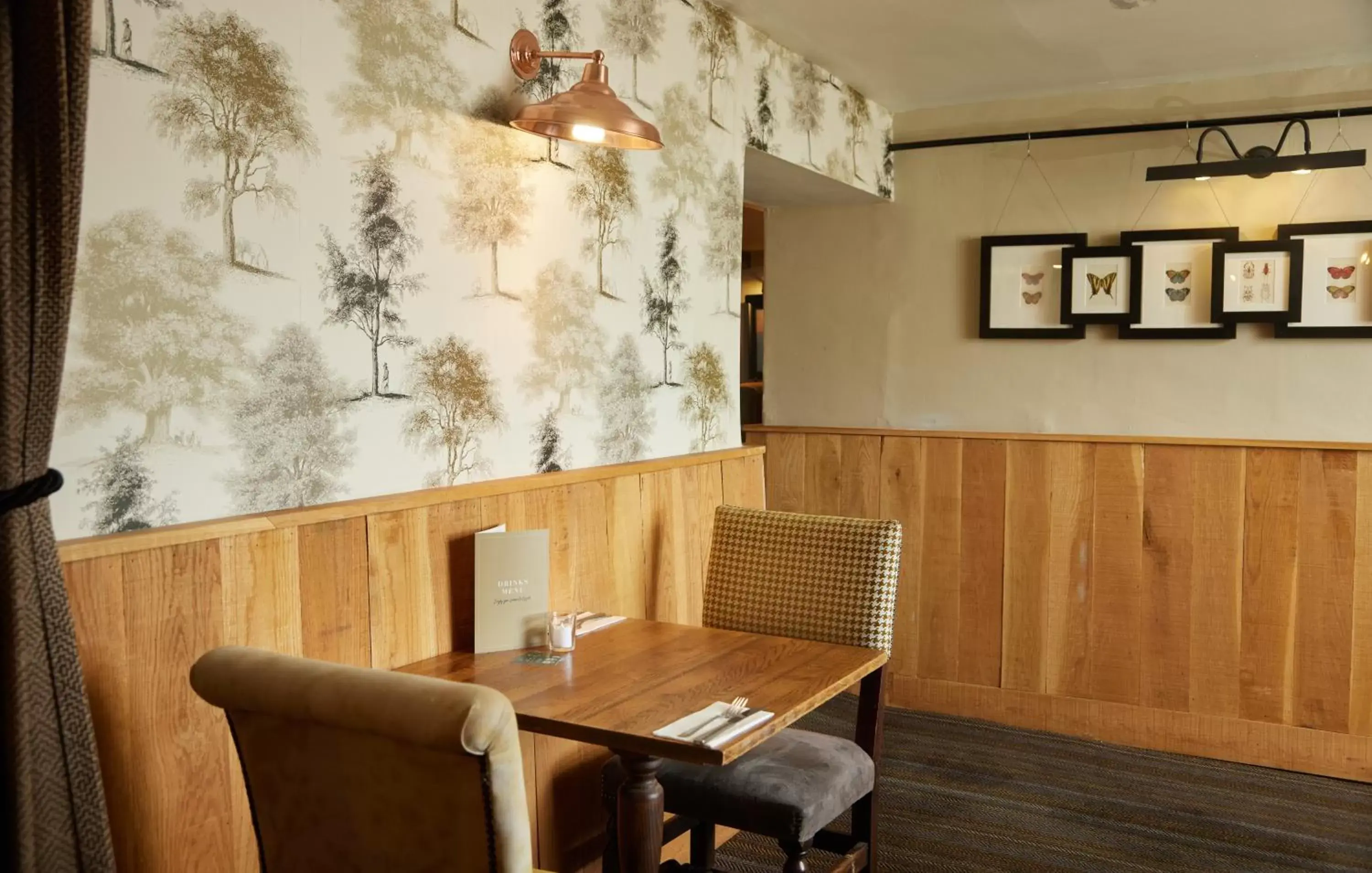 Restaurant/places to eat in Fieldhead Hotel by Greene King Inns