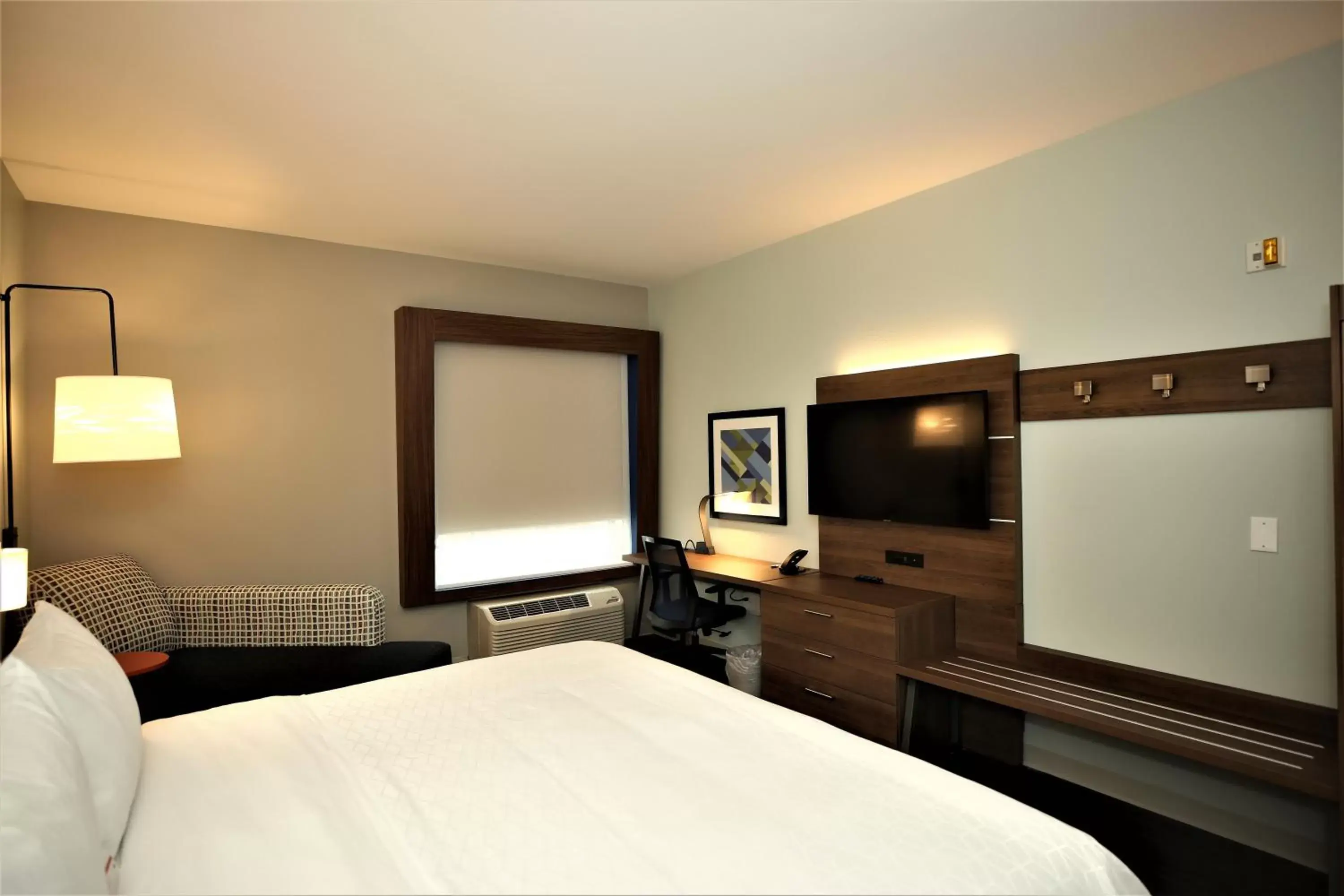 Photo of the whole room, TV/Entertainment Center in Holiday Inn Express & Suites - Charlotte - South End, an IHG Hotel