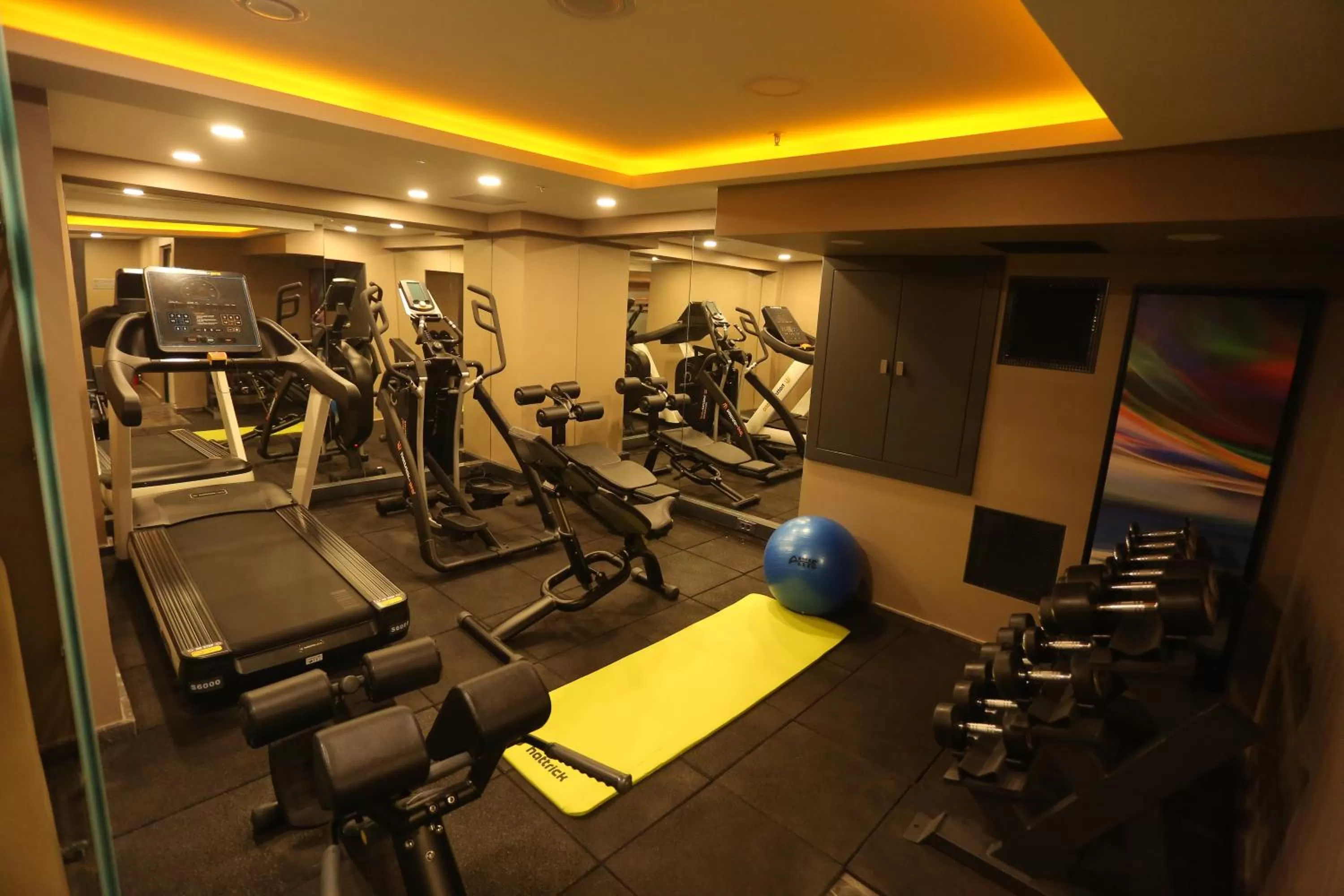 Fitness centre/facilities in FOUR SEVEN HOTEL
