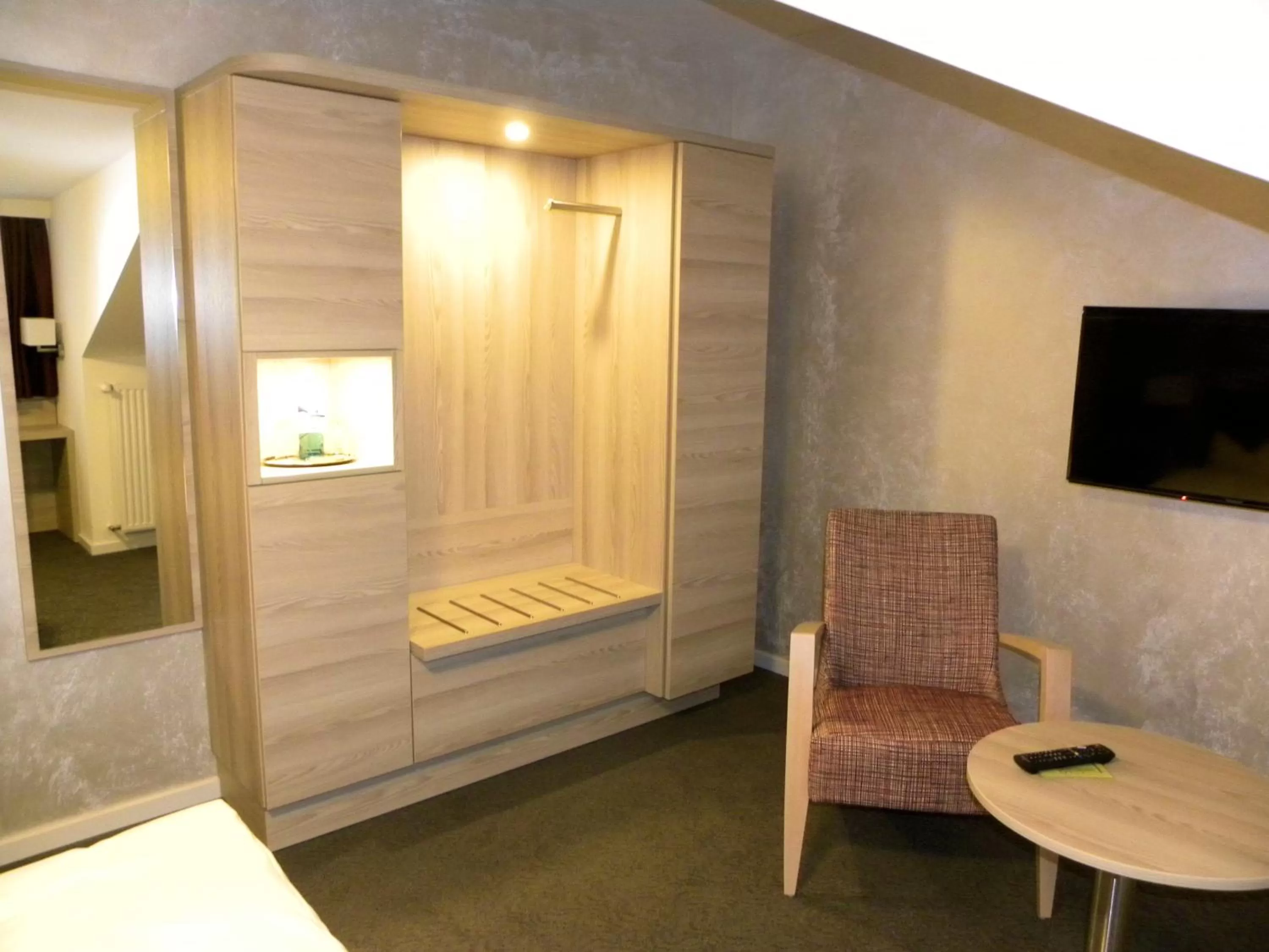 Photo of the whole room, Bed in Frommanns Landhotel