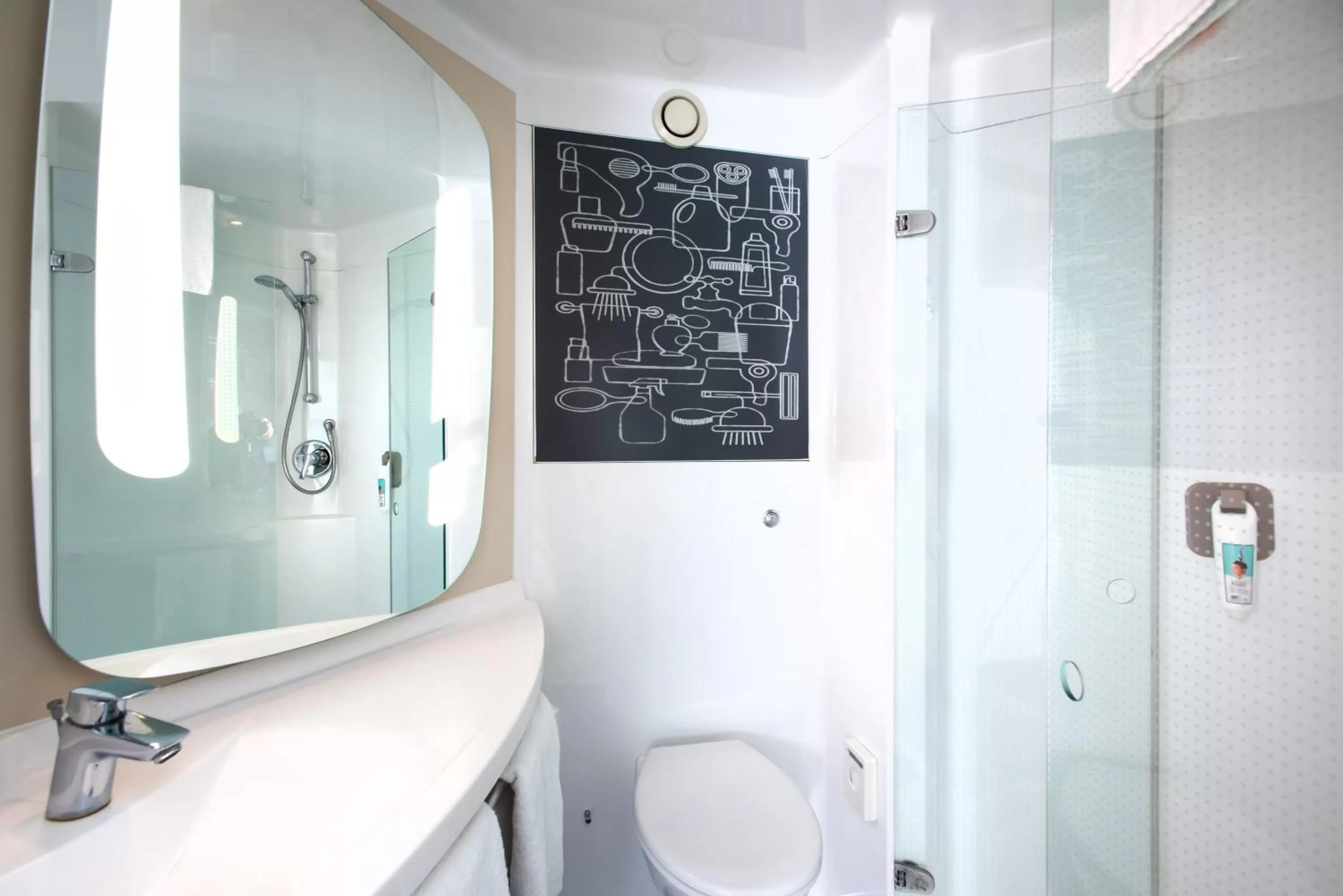 Shower in Ibis Sheffield City