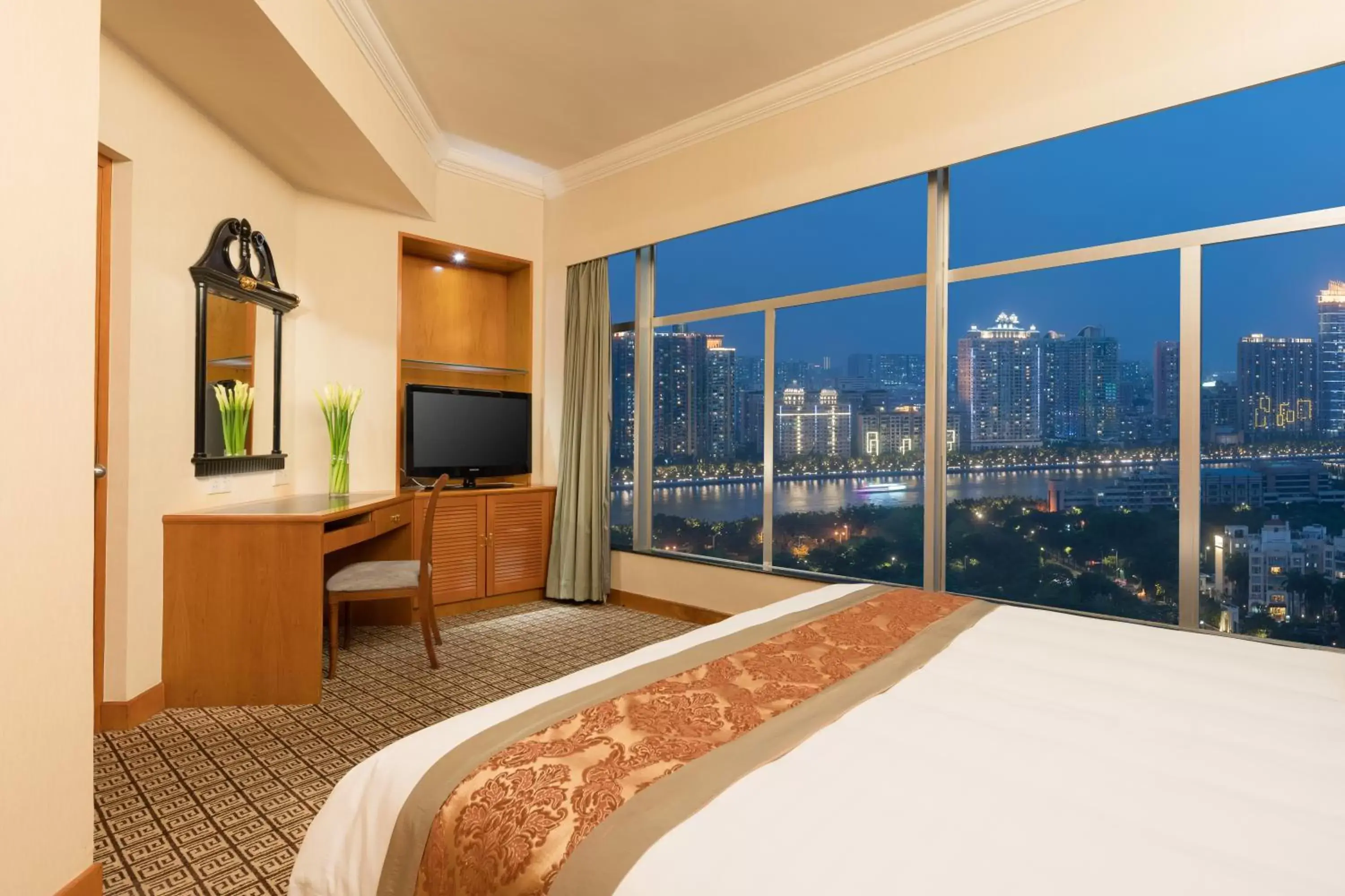 Ramada by Wyndham Pearl Guangzhou-Canton Fair Free Shuttle Bus