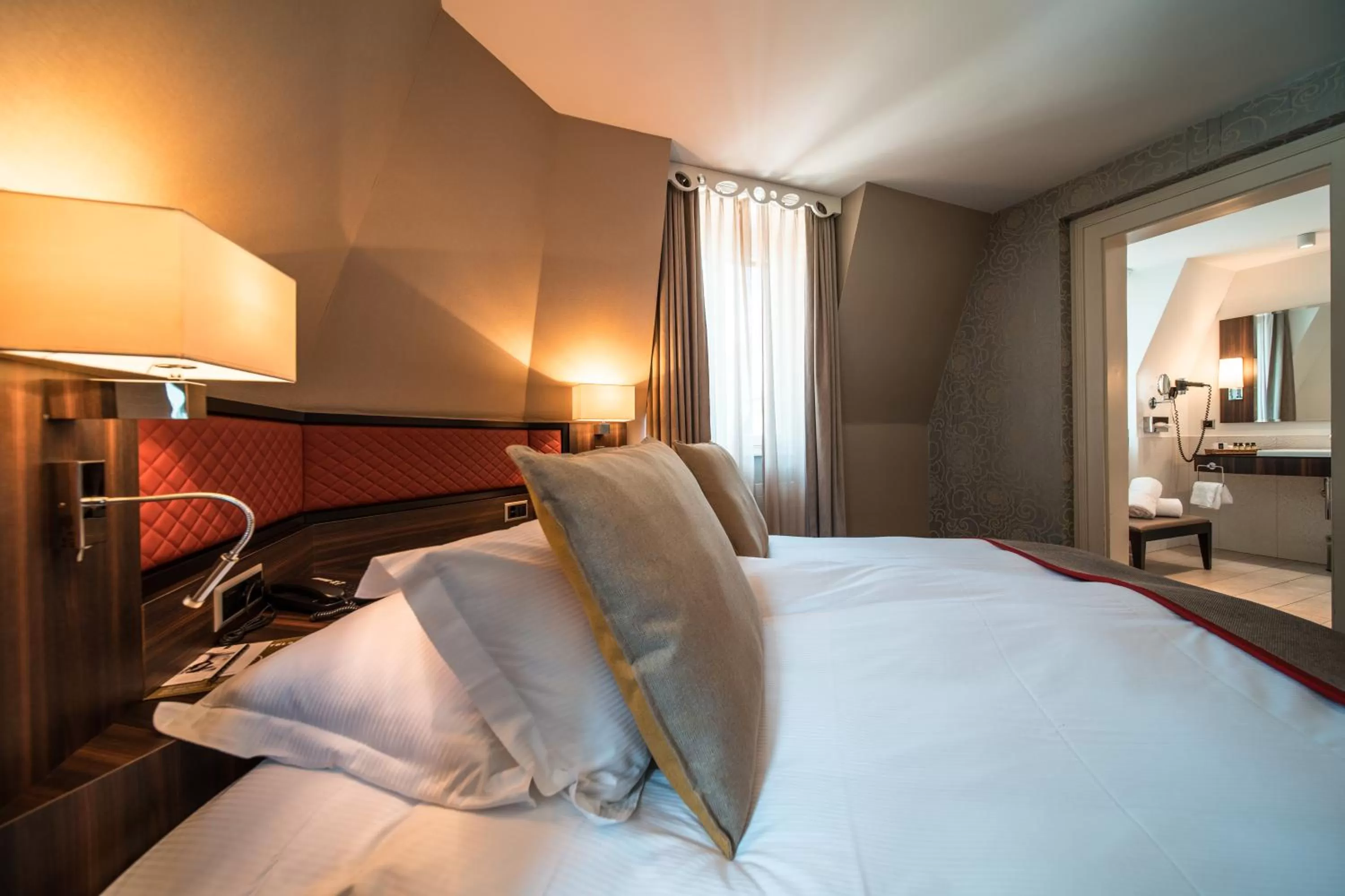 Bedroom, Bed in Royal St. Georges Hotel Interlaken - MGallery Collection