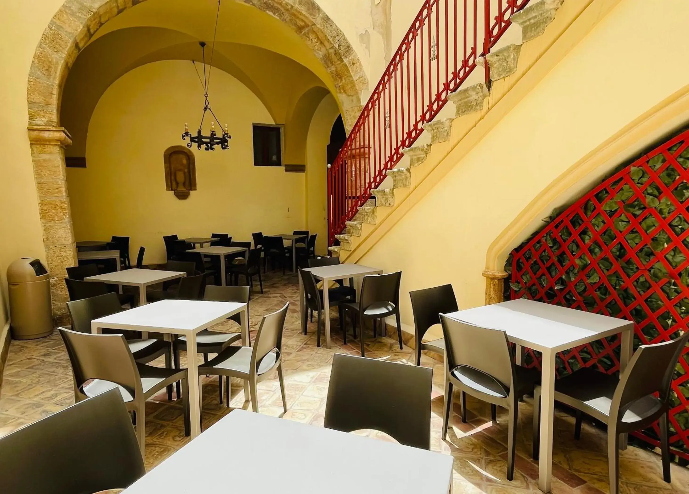 Breakfast, Restaurant/Places to Eat in Vittorio Emanuele Boutique Hotel