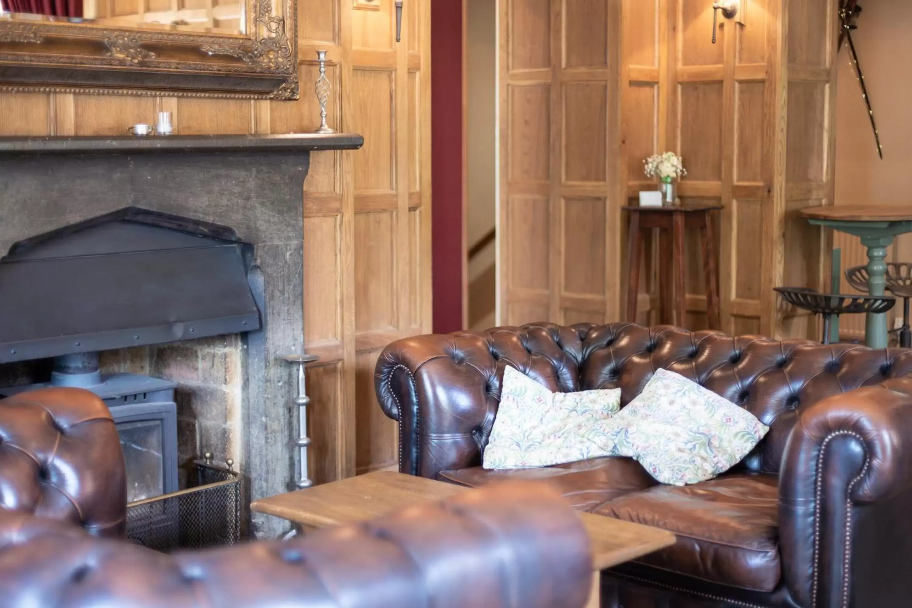 Bedroom, Seating Area in Castle At Edgehill