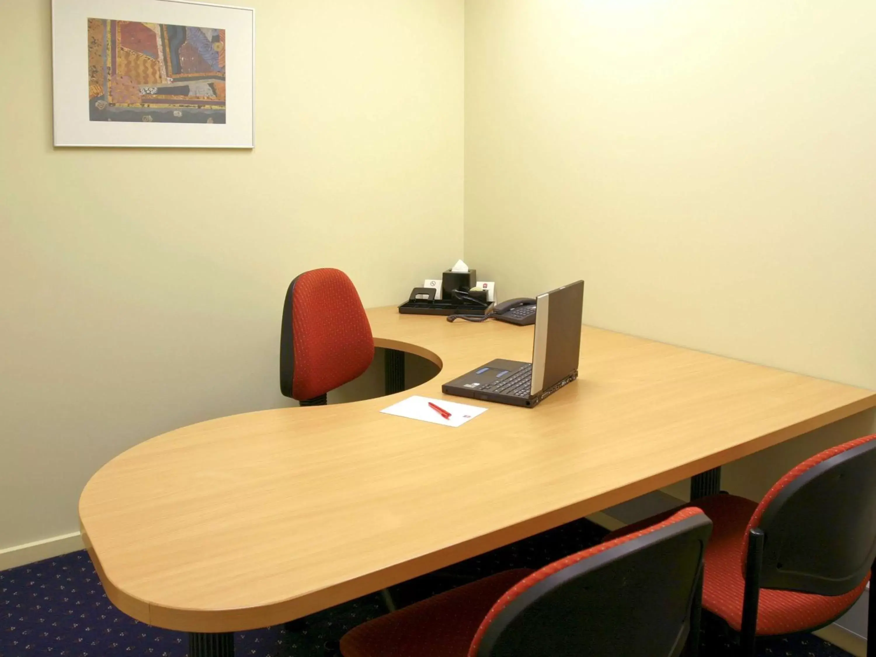 Meeting/conference room in YEHS Hotel Melbourne CBD