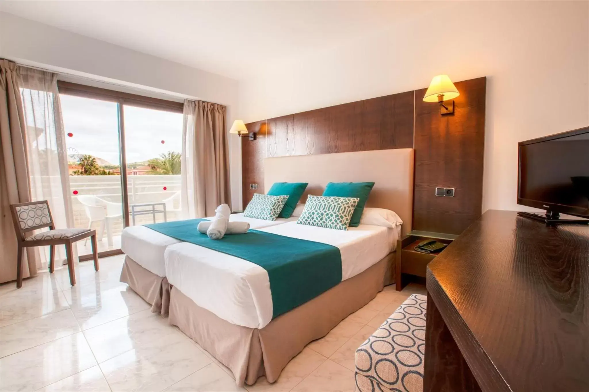 Street view, Bed in Bahía de Alcudia Hotel & Spa