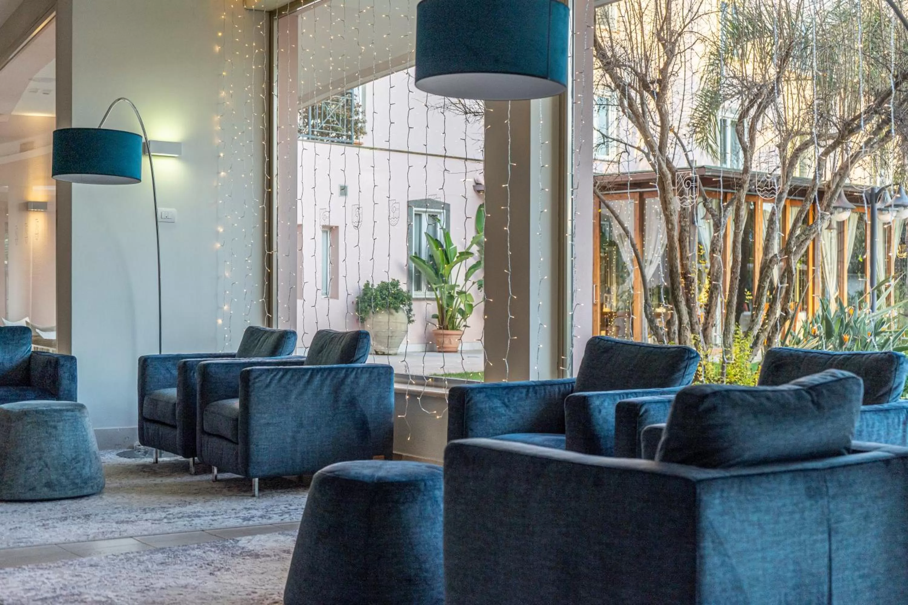 Lobby or reception in Hotel Isola Sacra Rome Airport