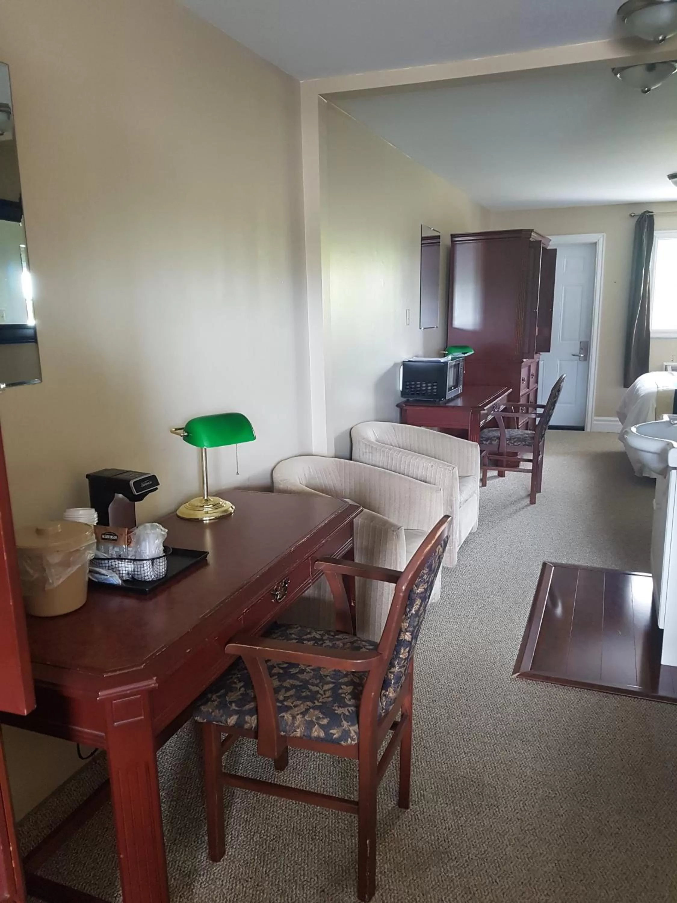 Seating area in Seaport Inn