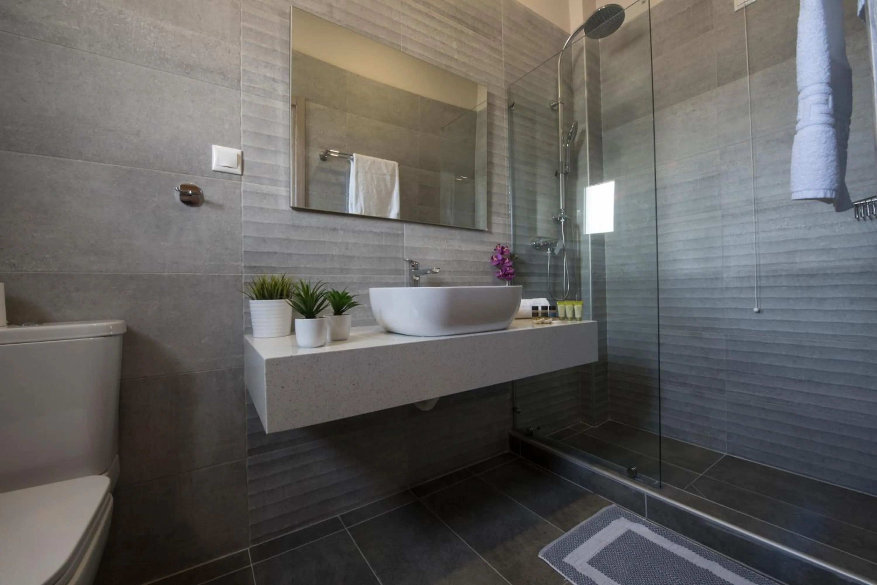 Bathroom in Filoxenia Hotel