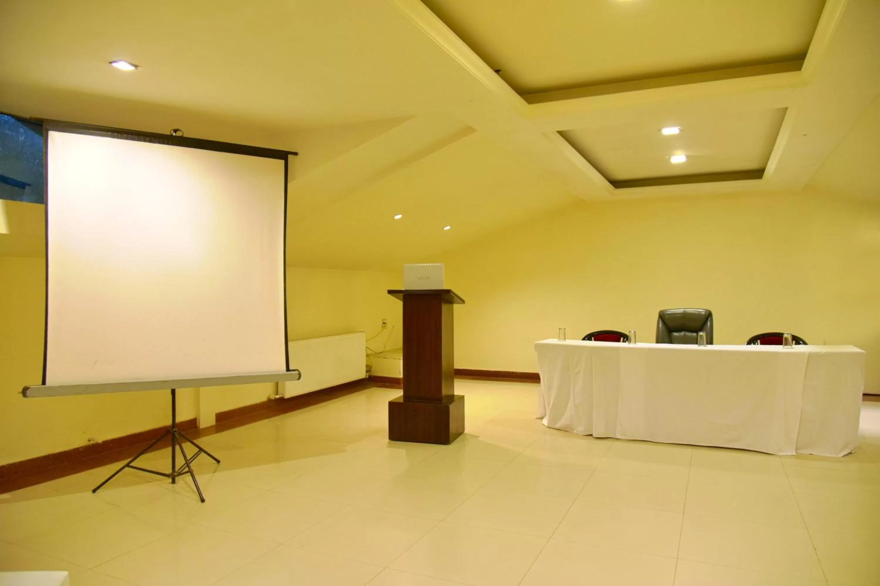 Meeting/conference room in Indraprastha Resort - Centrally Heated Rooms, with Gym, Games & Spa