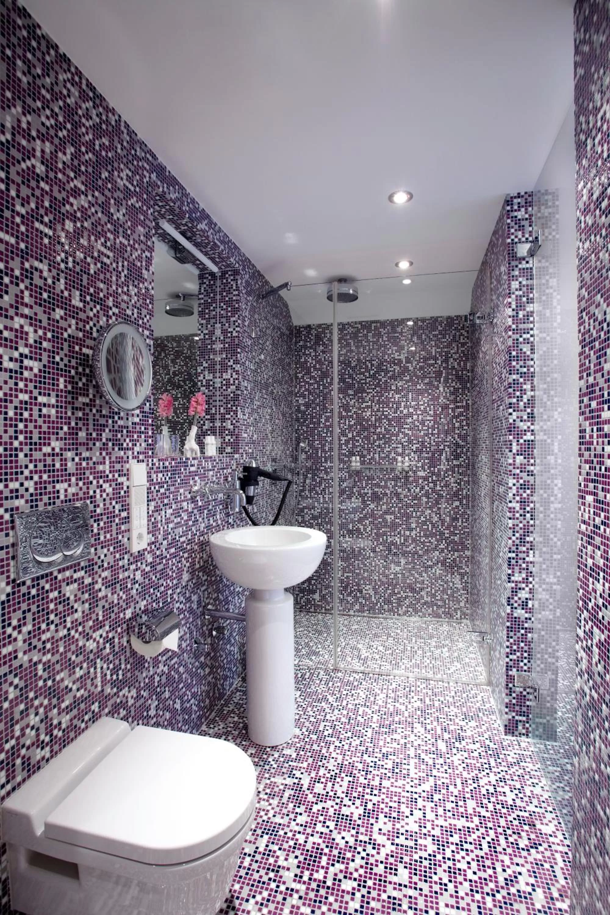 Shower in abito Suites