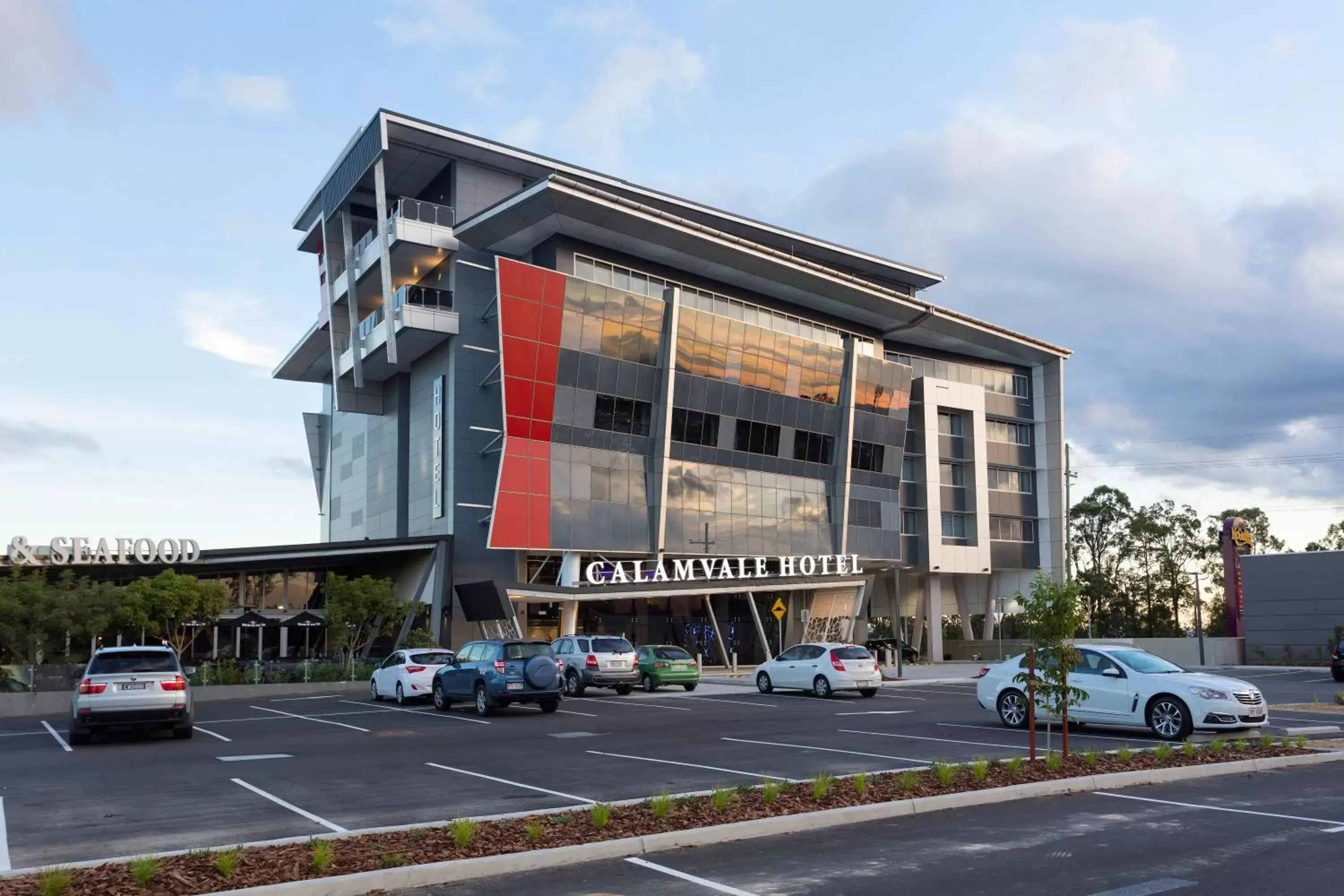 Facade/entrance, Property Building in Calamvale Hotel Suites and Conference Centre