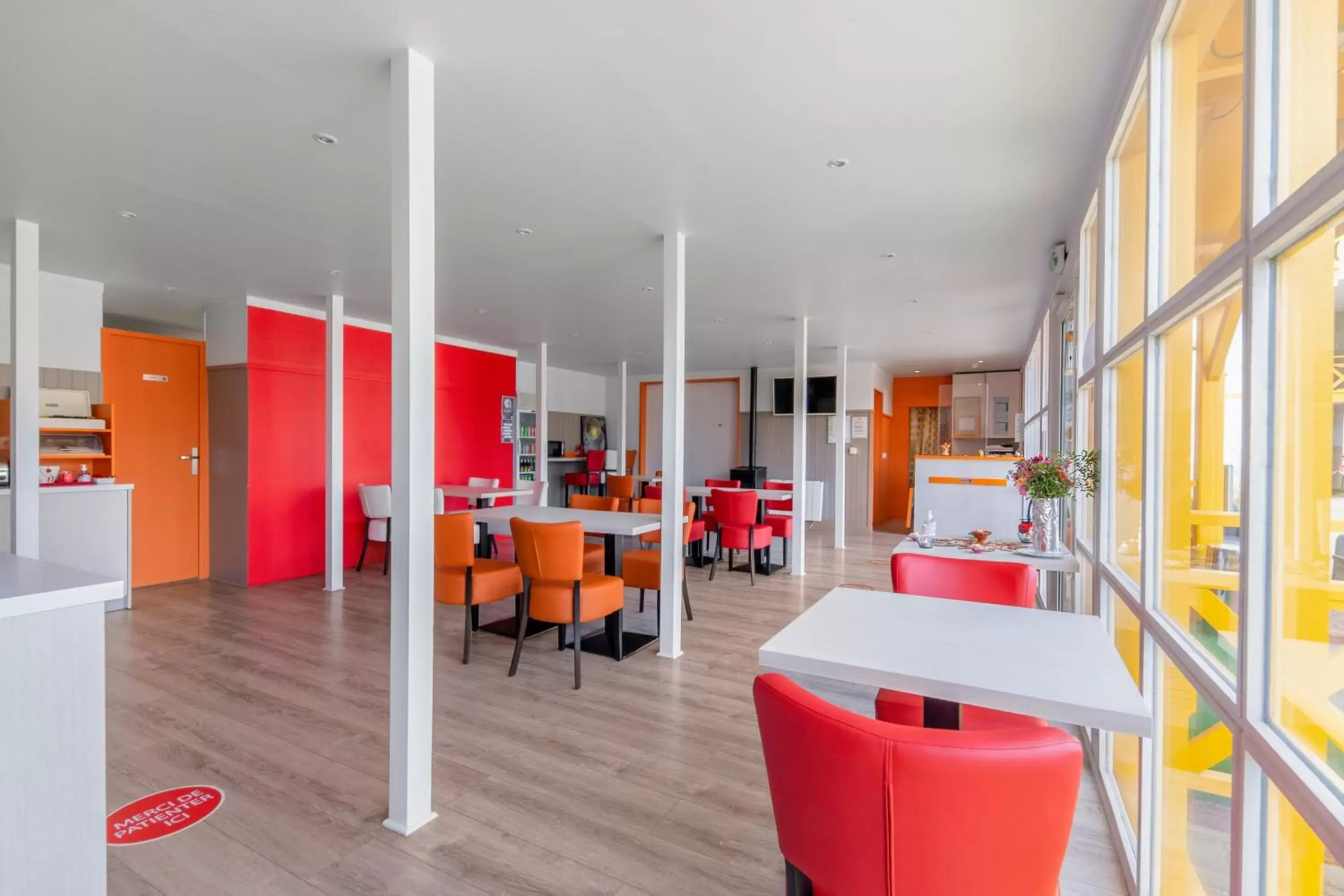 Lobby or reception, Restaurant/Places to Eat in Premiere Classe Rennes Ouest - Le Rheu