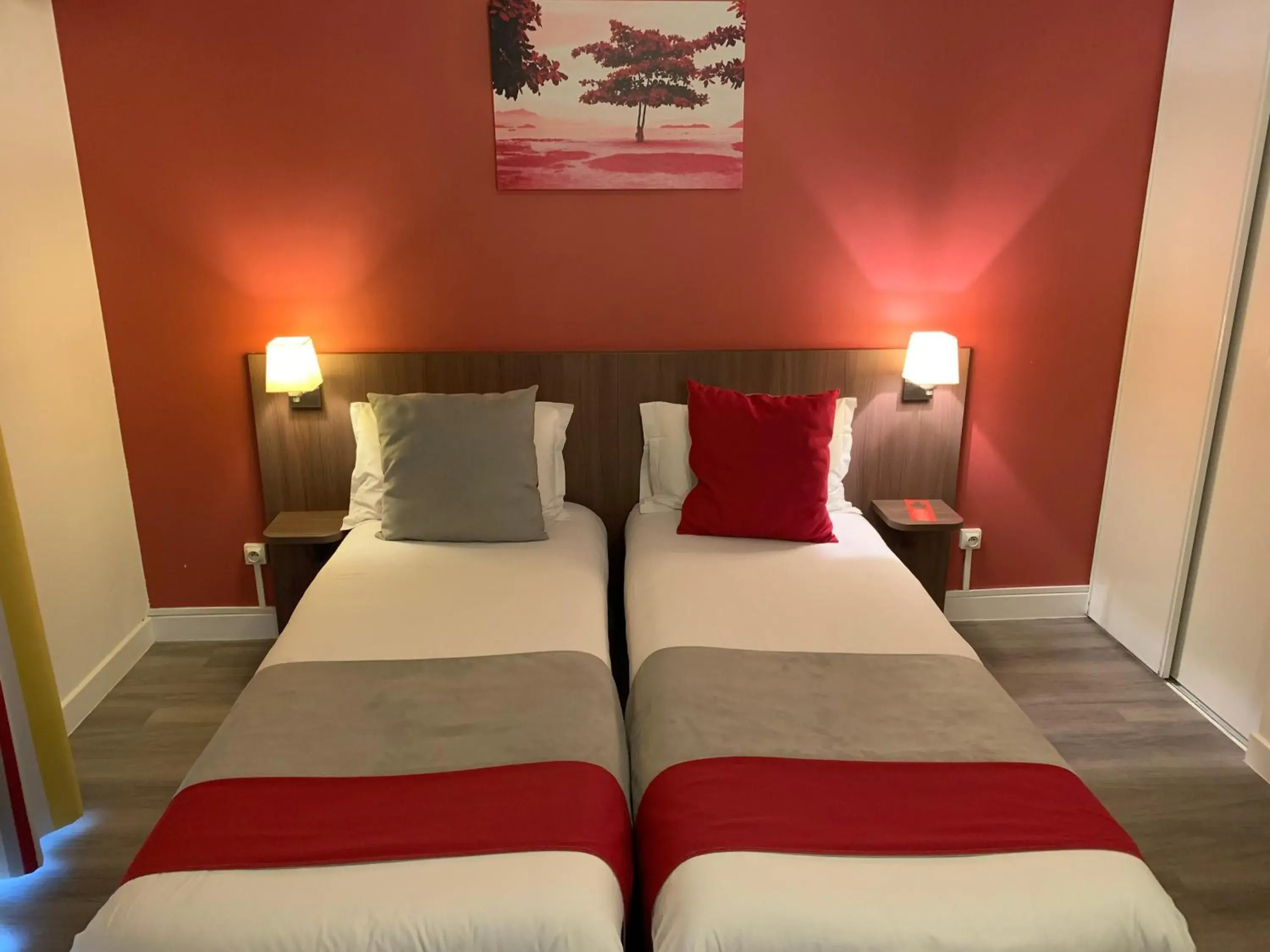 Bed in Appart-Hotel Mer & Golf City Perpignan Centre