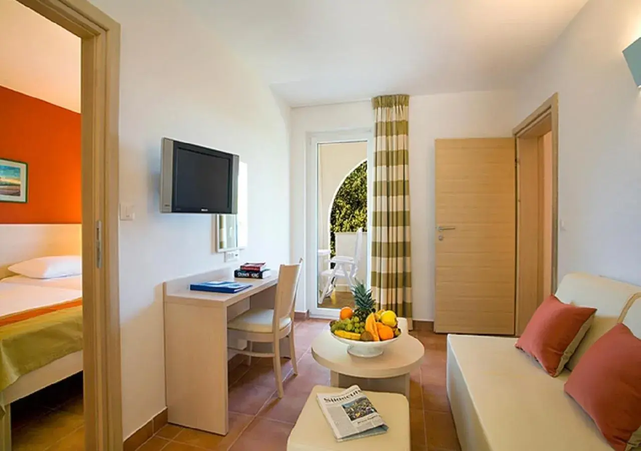 Living room, TV/Entertainment Center in Valamar Tamaris Resort