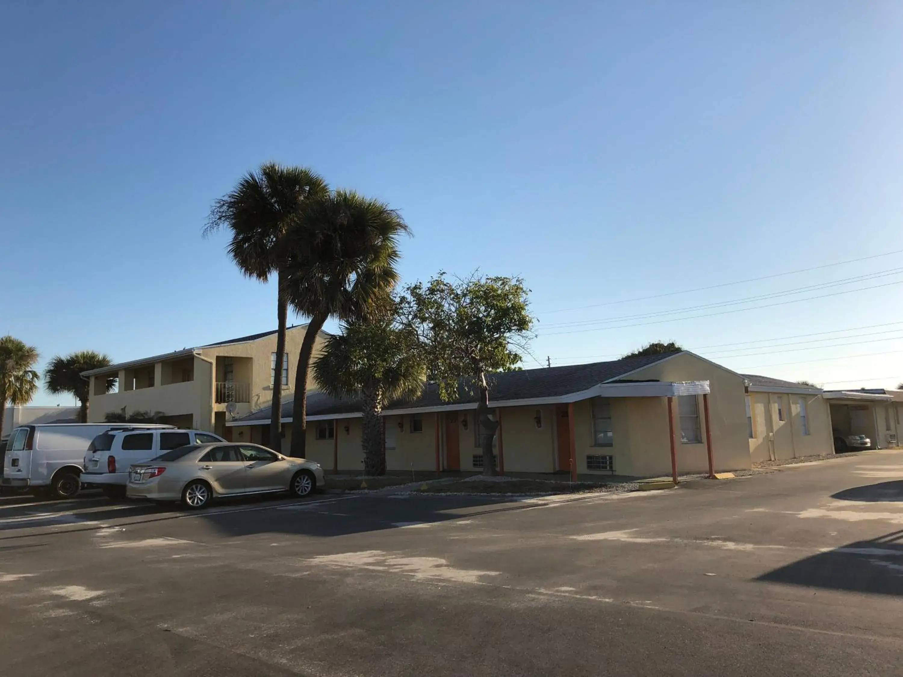 Property Building in Sunset Inn- Fort Pierce, FL