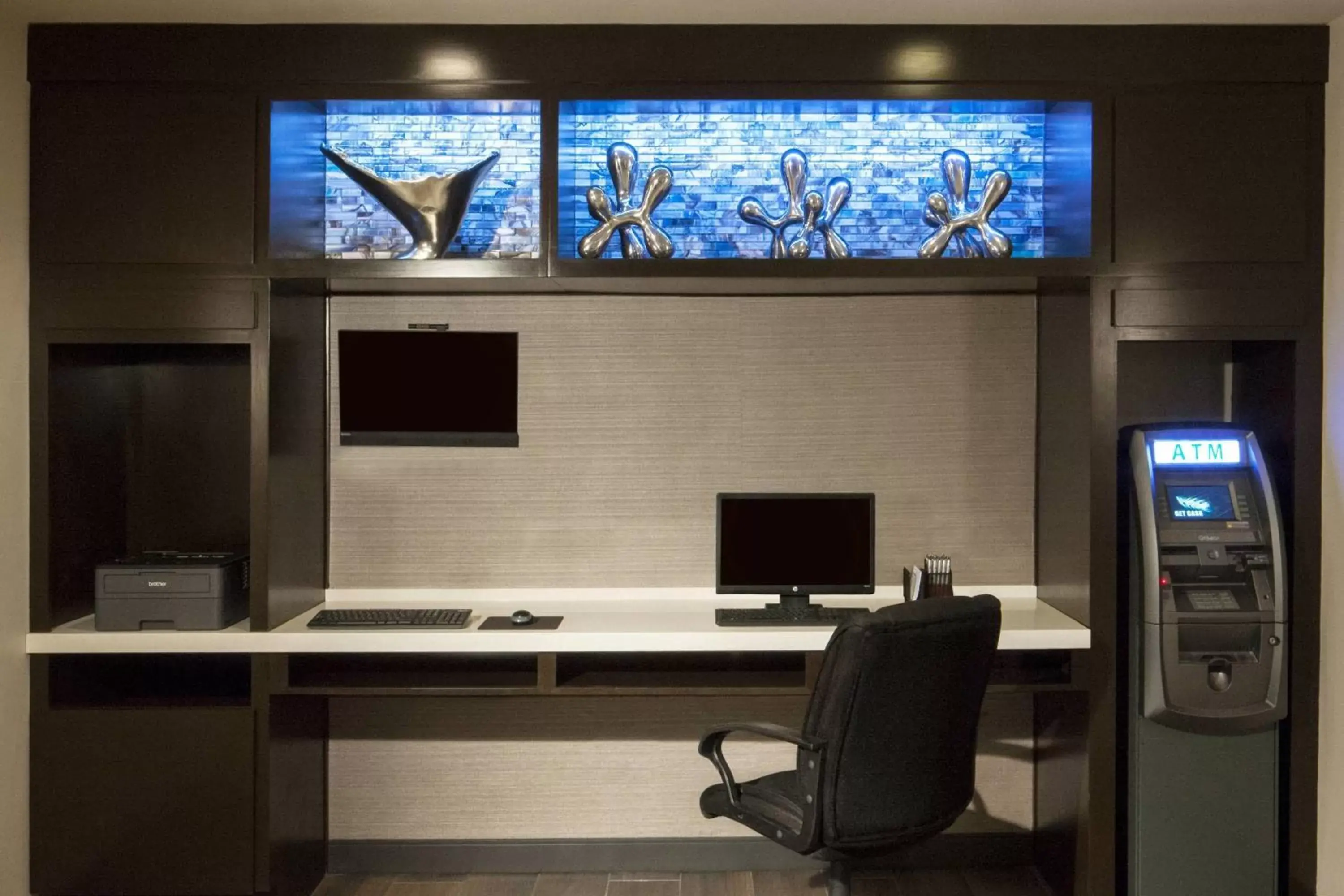 Business facilities, TV/Entertainment Center in Dallas Marriott Suites Medical/Market Center