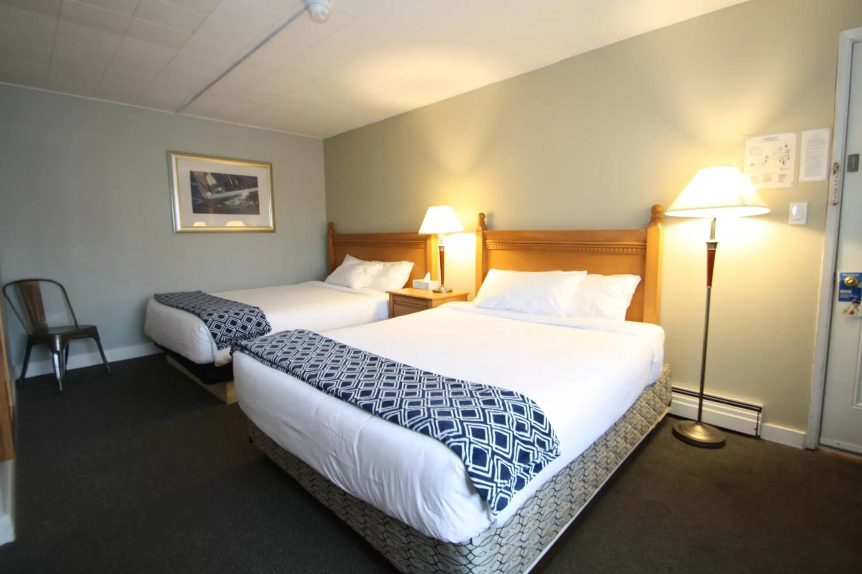 Bed in Harrison Spa Motel