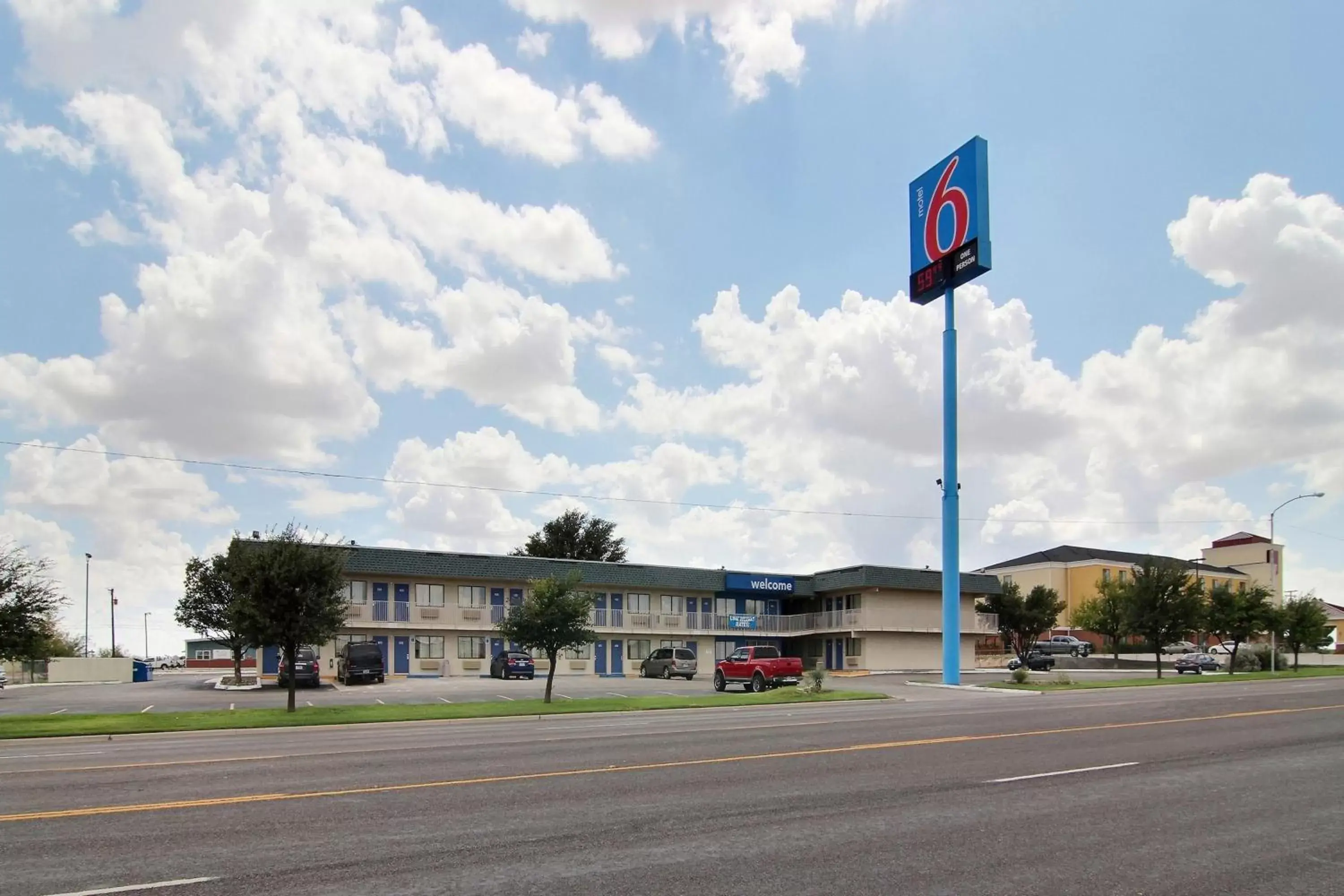 Facade/entrance, Property Building in Motel 6-Fort Stockton, TX