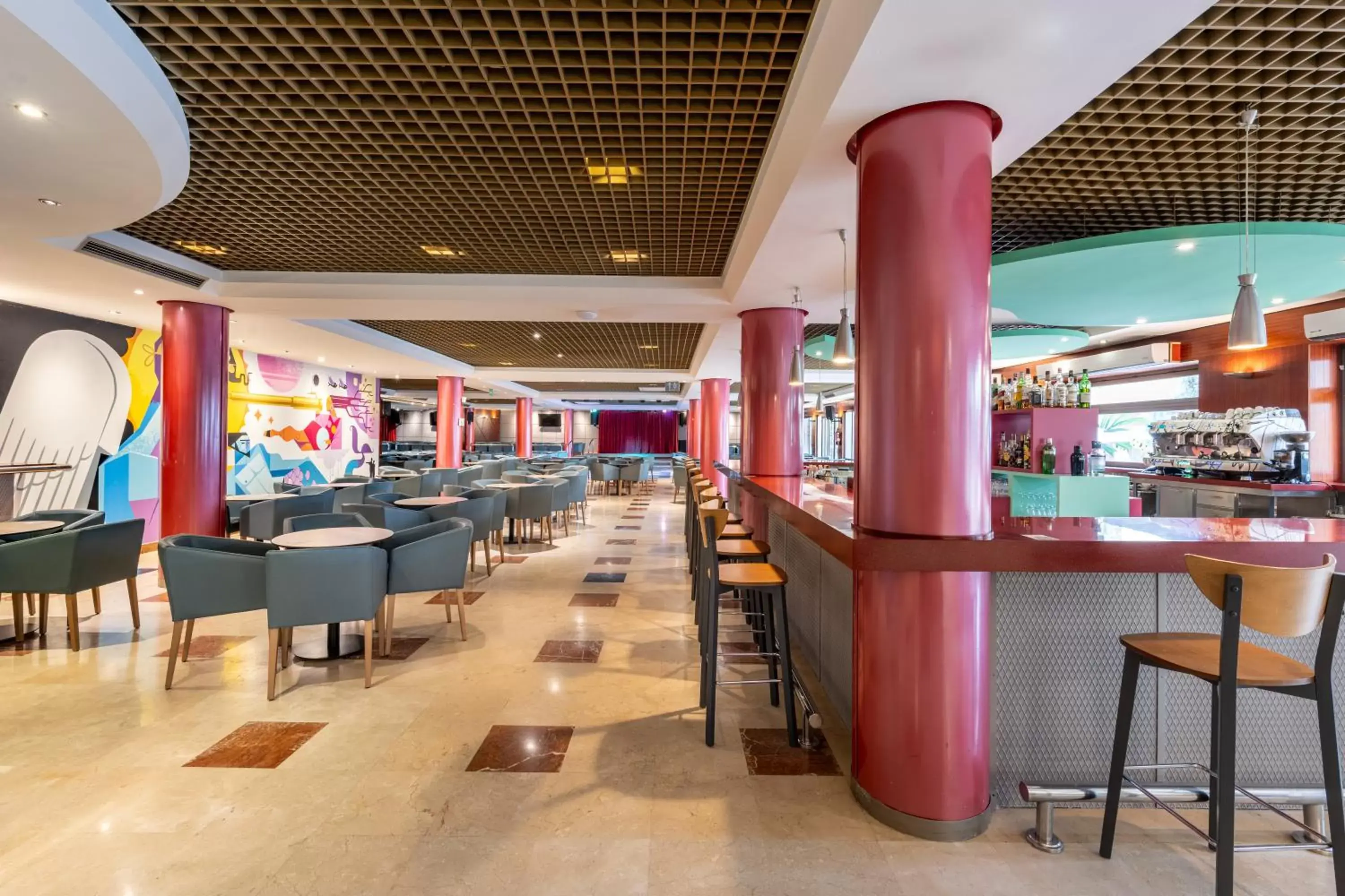 Lounge or bar, Restaurant/Places to Eat in Benidorm Plaza