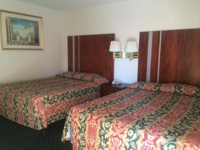 Photo of the whole room in Riverside Inn & Suites