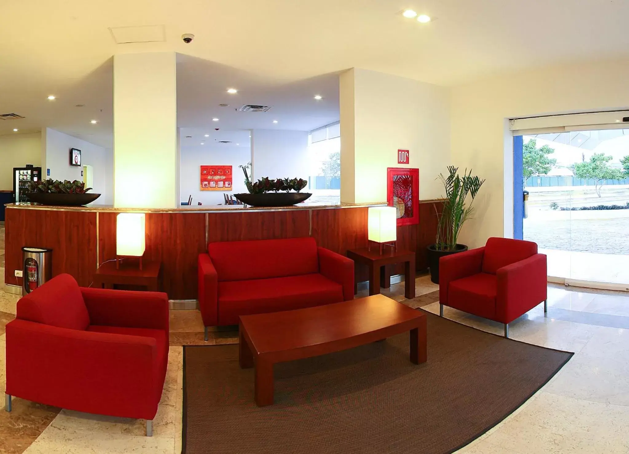 Lobby or reception, Seating Area in One Ciudad del Carmen Concordia