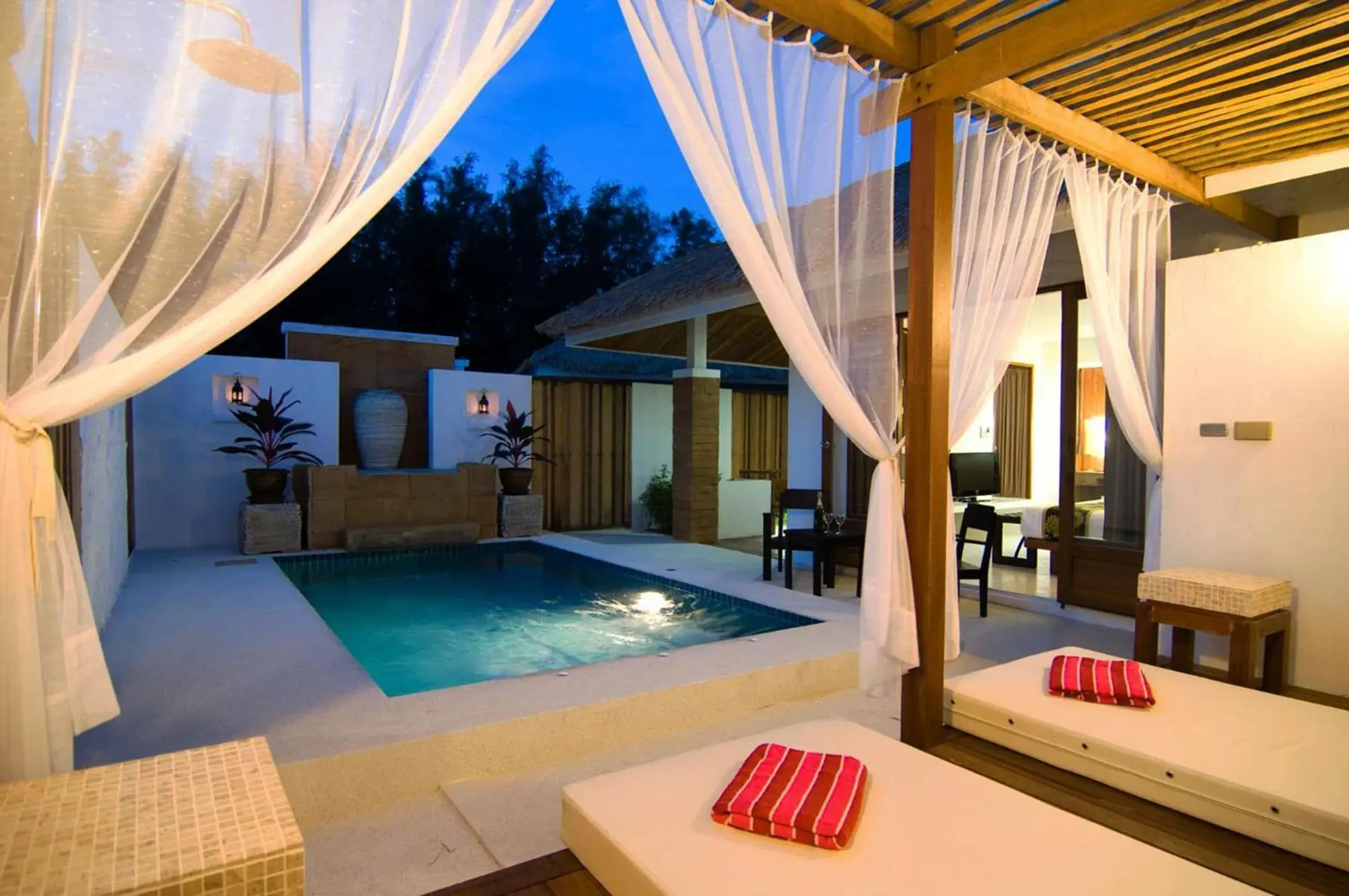 Pool view in Lawana Escape Pool view in Lawana Escape