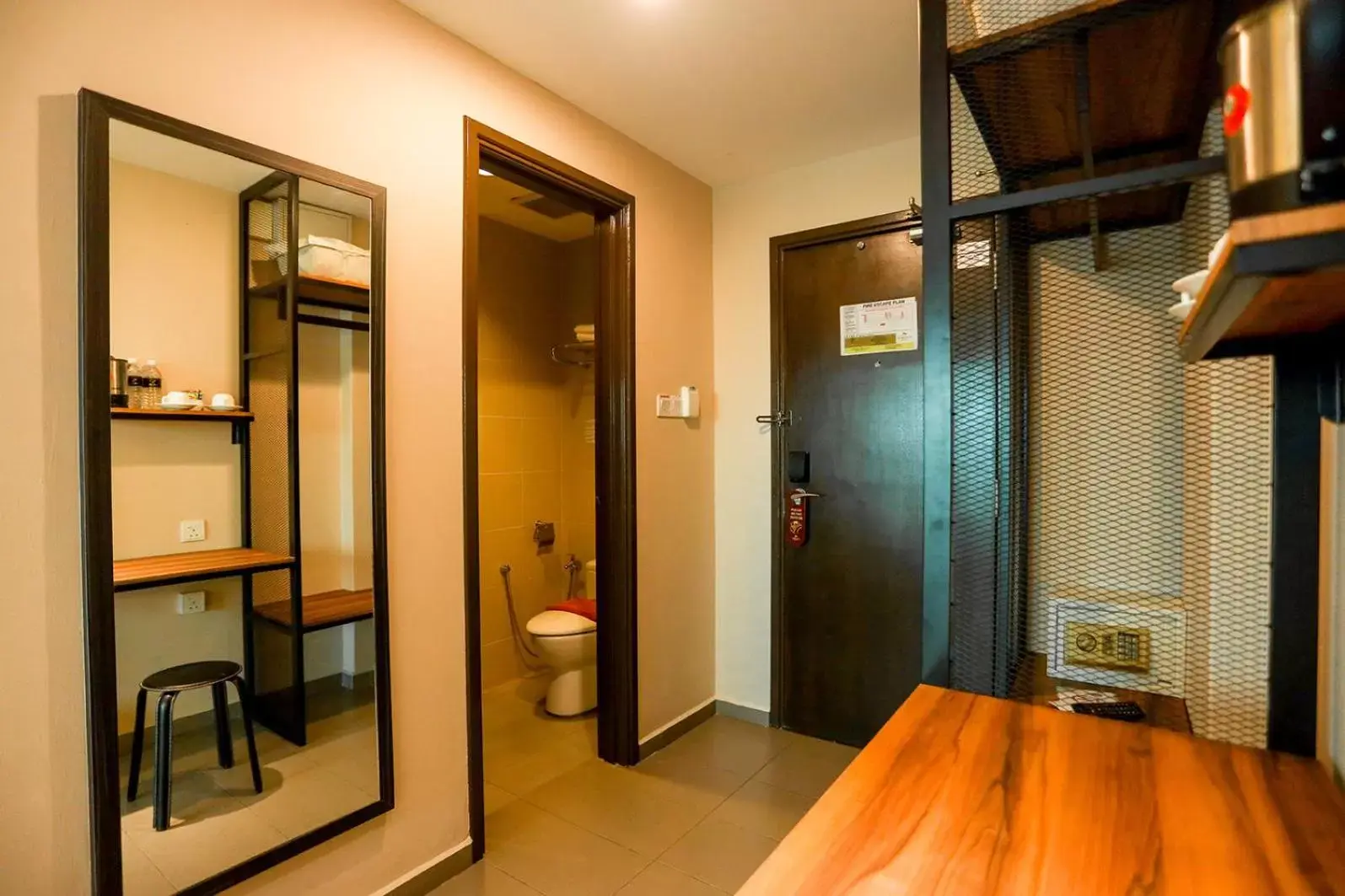 Seating area, Bathroom in Marvelux Hotel