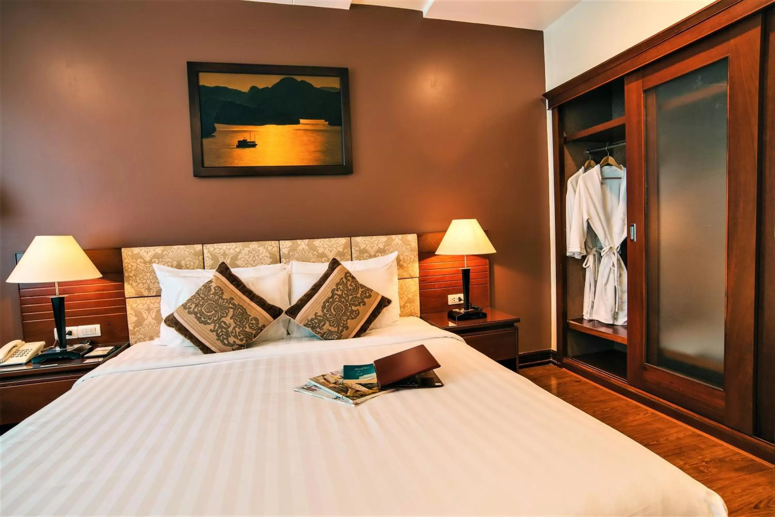 Photo of the whole room, Bed in Northern Saigon Hotel Photo of the whole room, Bed in Northern Saigon Hotel