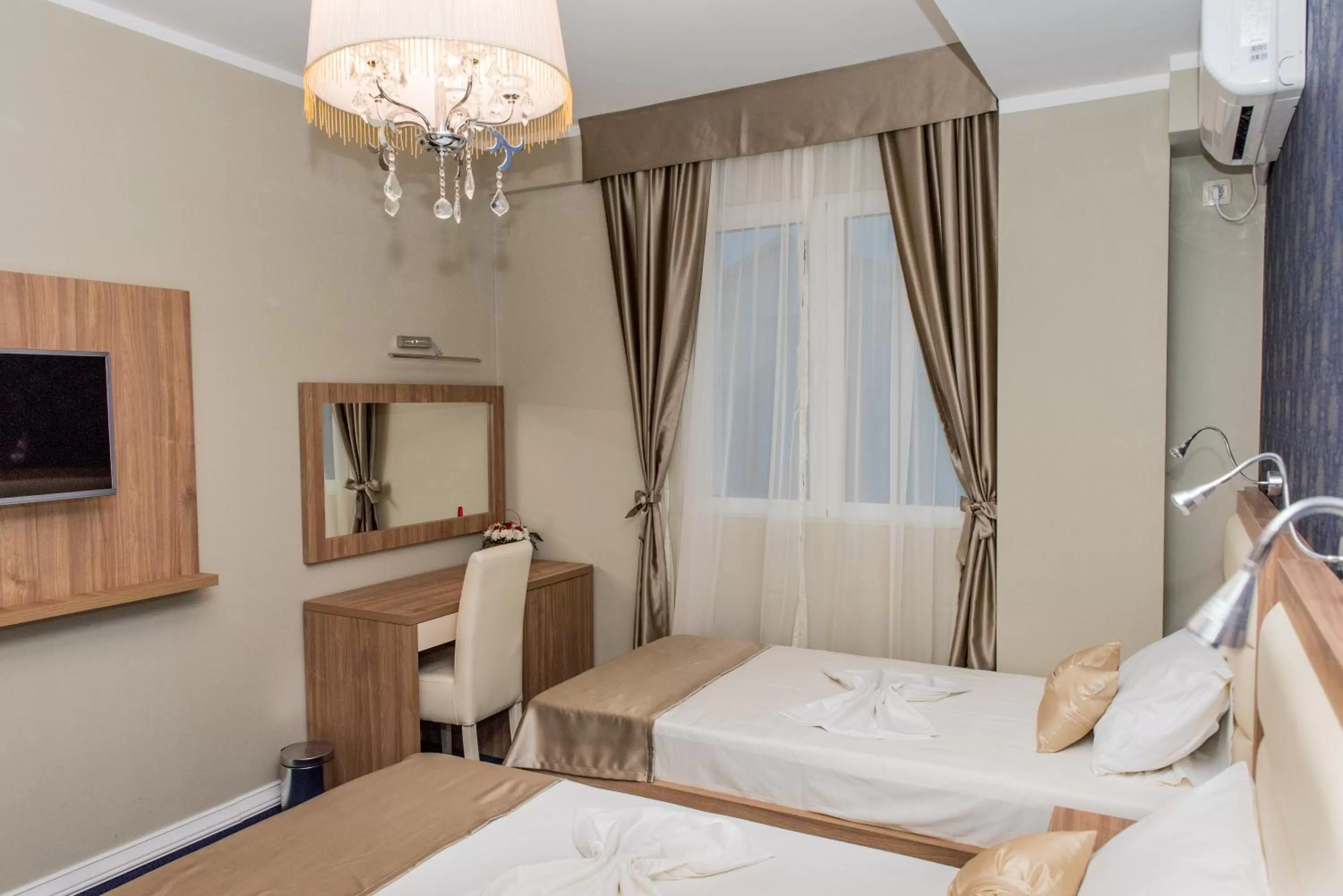 Photo of the whole room, Bed in Hotel Crnogorska Kuća