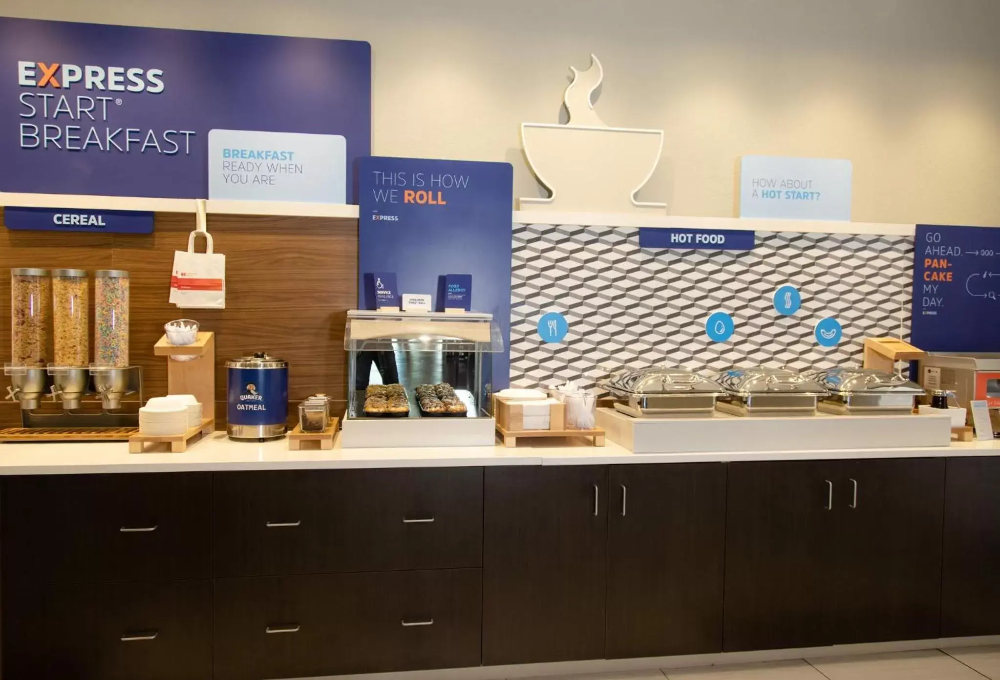 Breakfast in Holiday Inn Express Marshfield - Springfield Area by IHG Breakfast in Holiday Inn Express Marshfield - Springfield Area by IHG