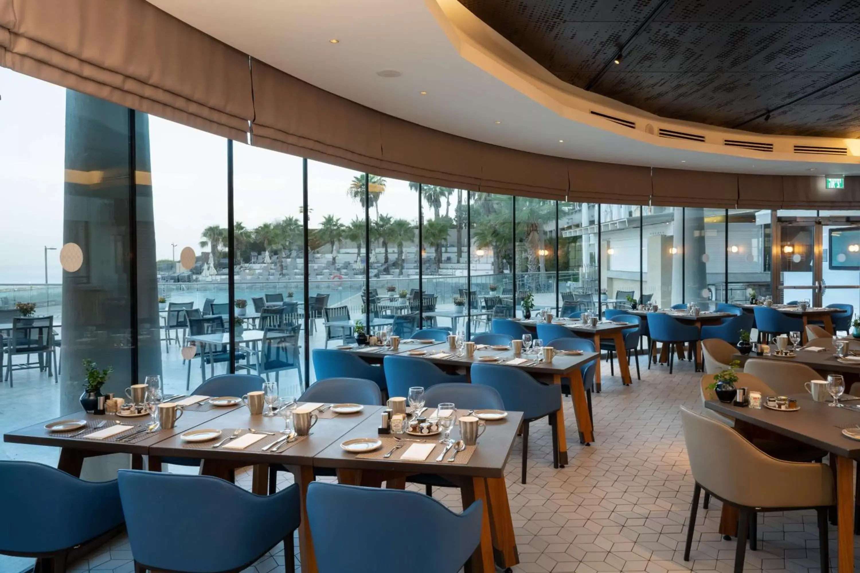 Breakfast, Restaurant/Places to Eat in The Vista At Hilton Tel Aviv